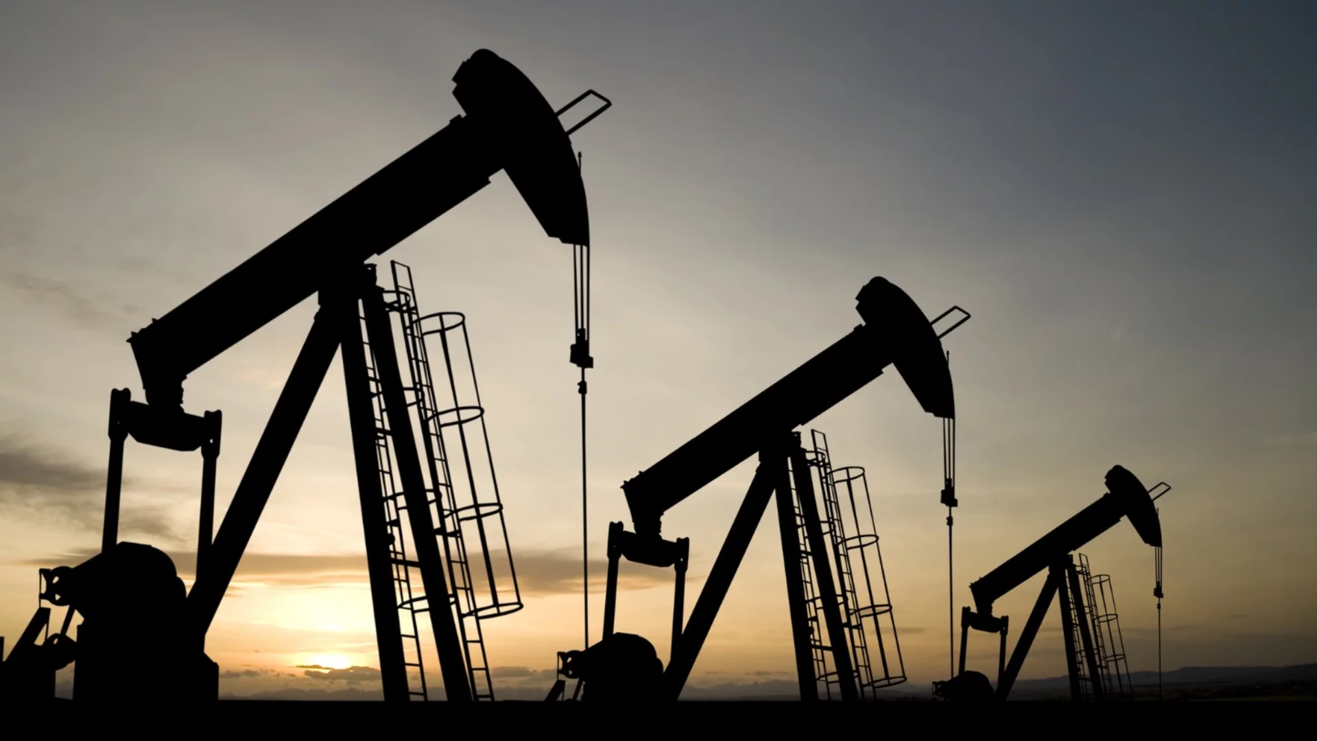 Месеци и години на високи цени: Защо може да продължим да имаме скъп петрол и газ в Европа, дори ако войната с Иран приключи