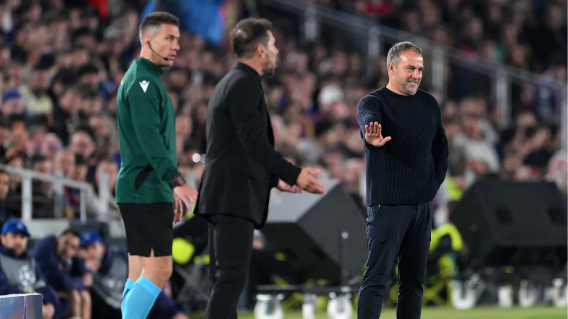 Порязал Левски се превърна в кошмар и за Барса: Флик побесня след скандална грешка