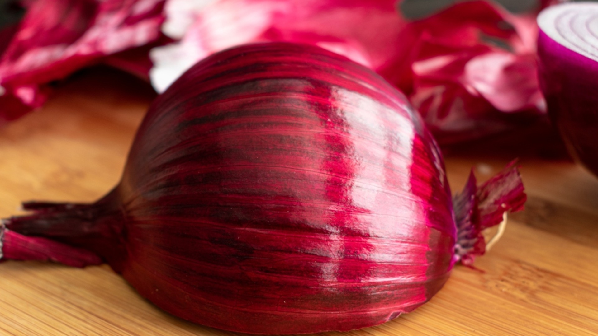 Как да отгледате в градината червен лук купен от магазин за хранителни стоки