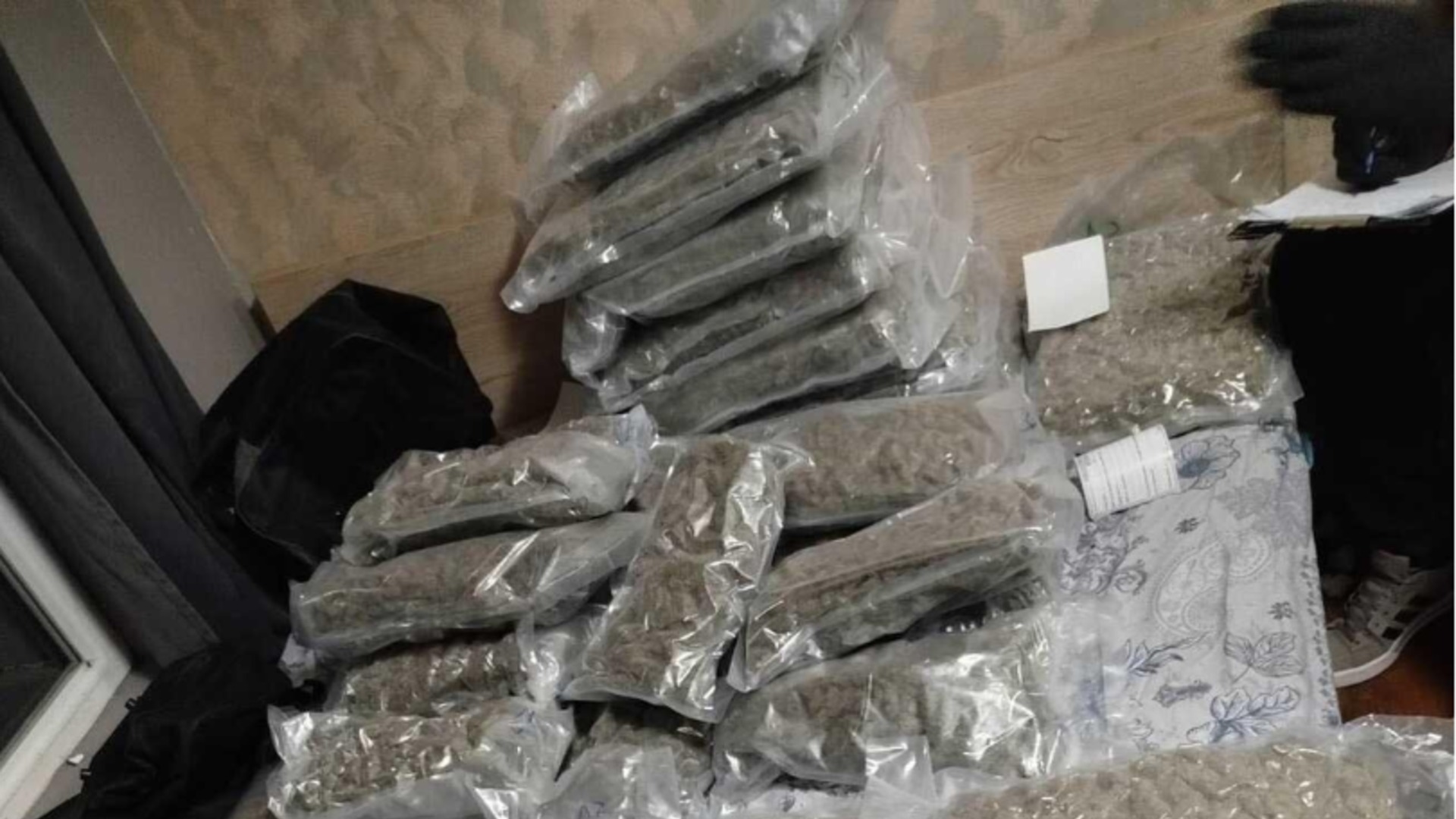 Дрога за над 400 000 евро открита при акция в 