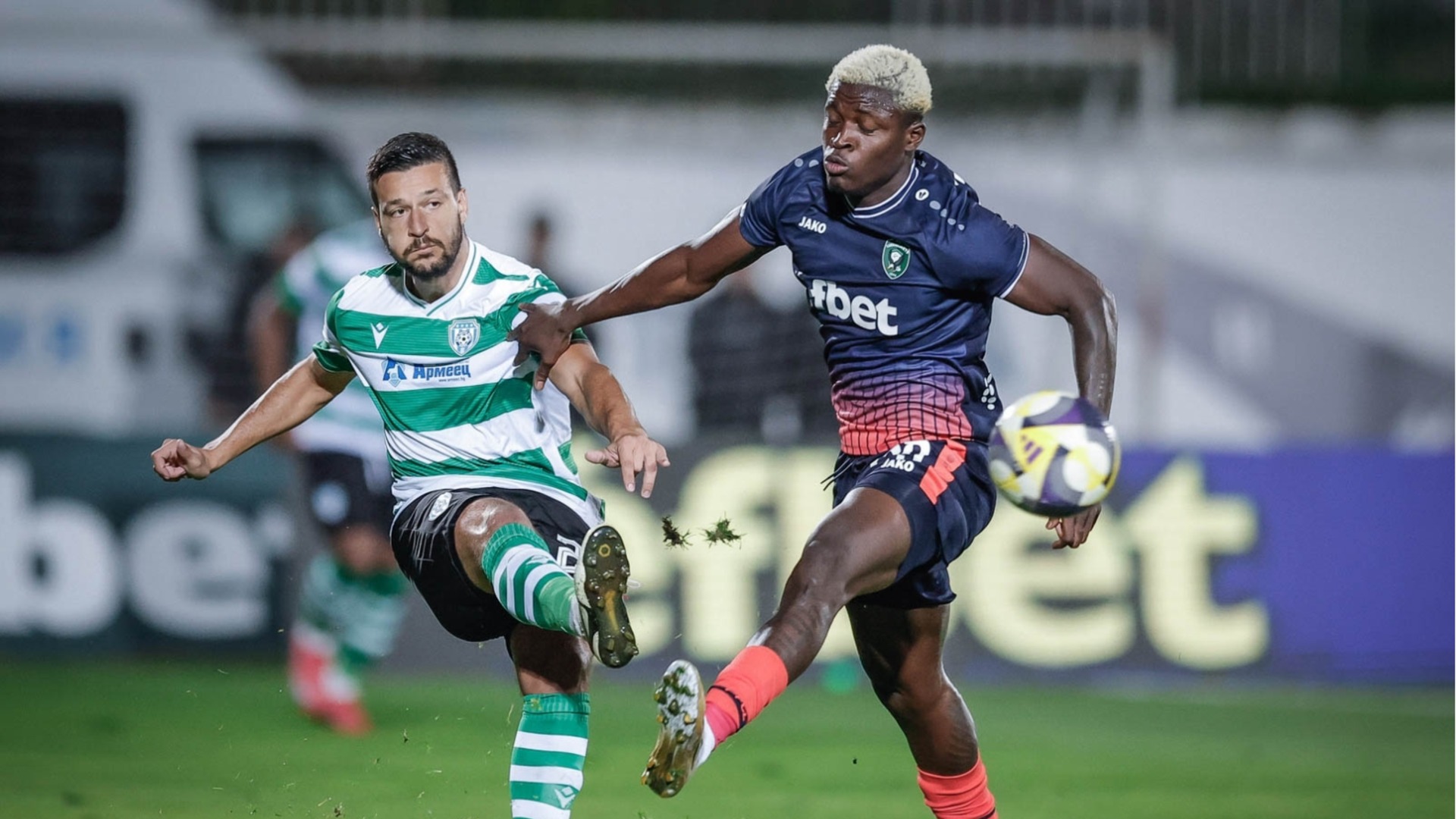 Черно море и Илиан Илиев спряха Лудогорец в Разград и направиха огромна услуга на Левски