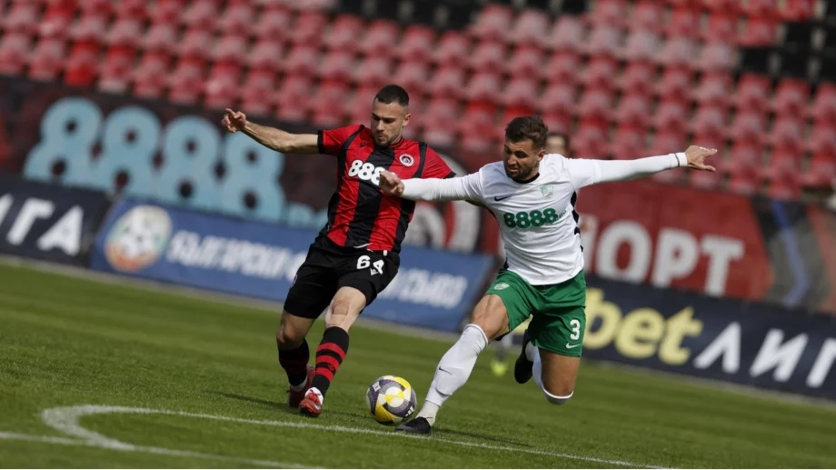 Блестящ вратар не успя да спаси Берое от загуба срещу Локомотив София