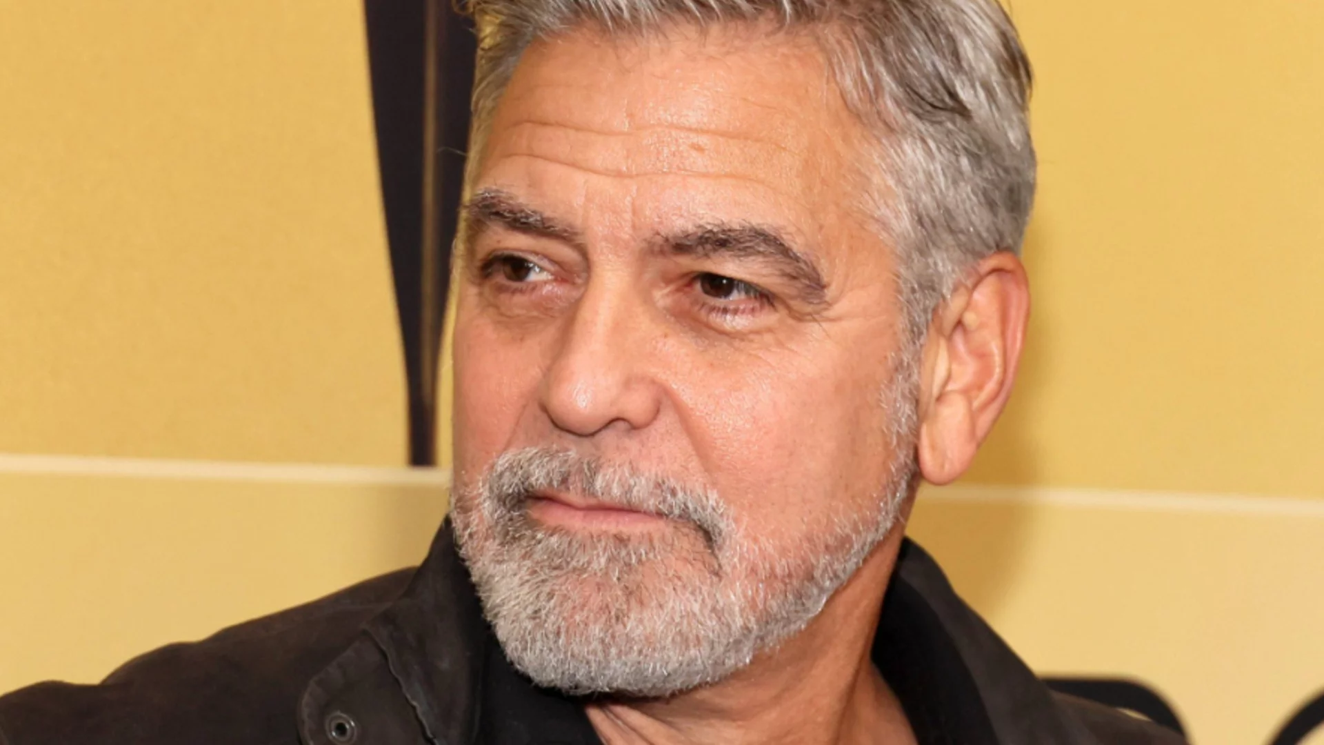 Белият дом нарече Джордж Клуни "военен престъпник"