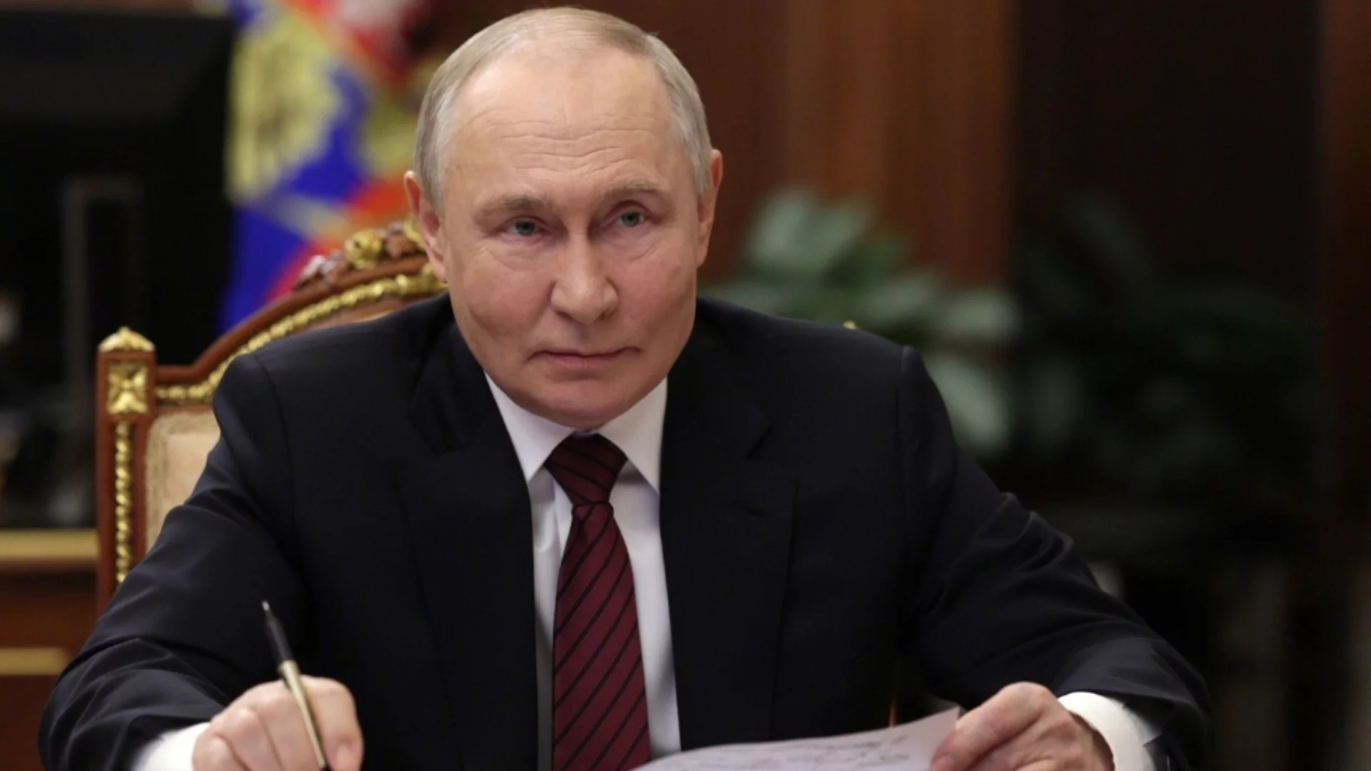 Вече под 30% от руснаците се сещат за Путин като ги питат кой ще ги спаси (ОБЗОР - ВИДЕО)