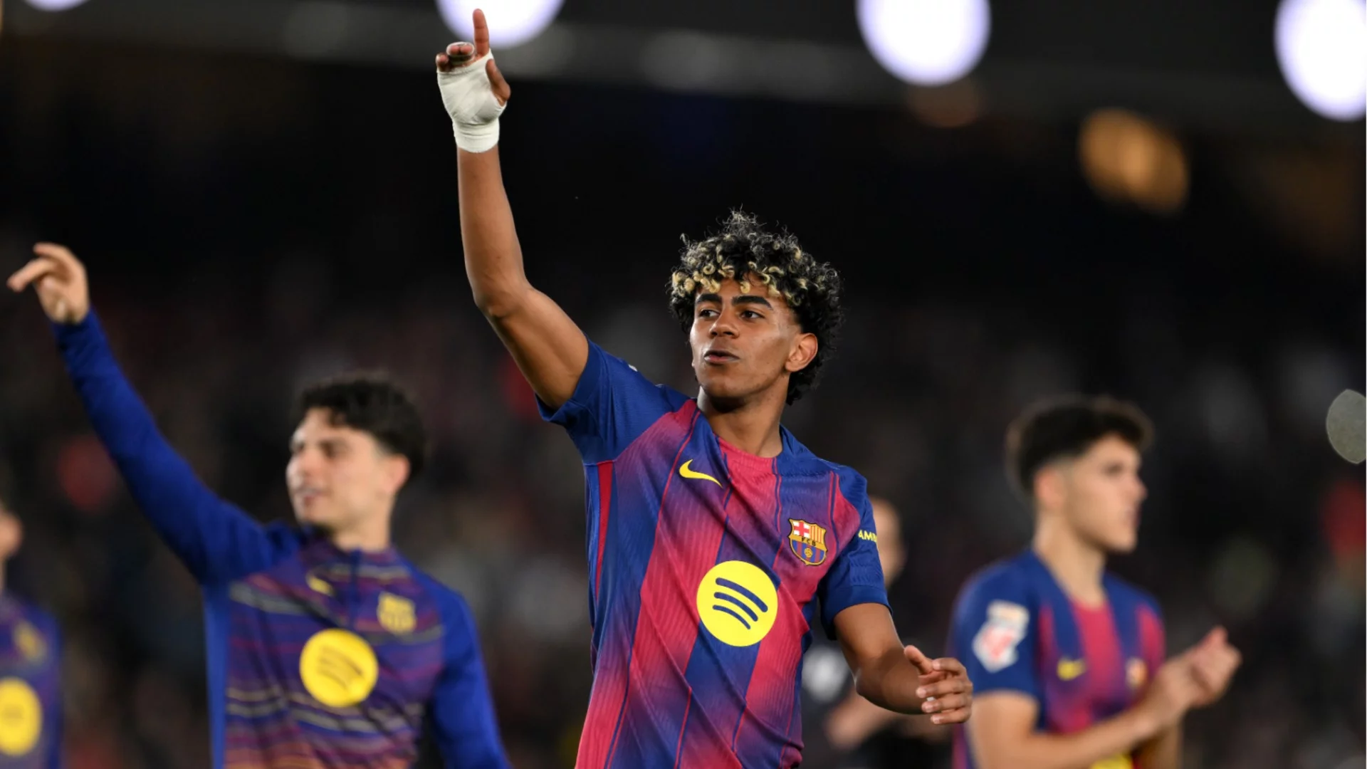 Ла лига е като Първа лига: Барселона се възползва от грешка на Реал Мадрид и с разгром в дербито на града се откъсна на върха