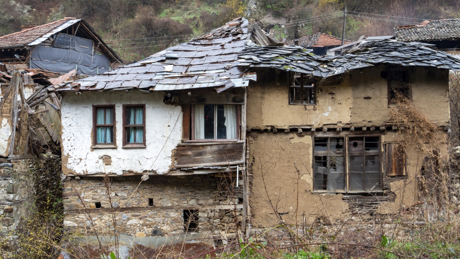 По стъпките на еврото: Какво се промени в най-малките села три месеца по-късно?