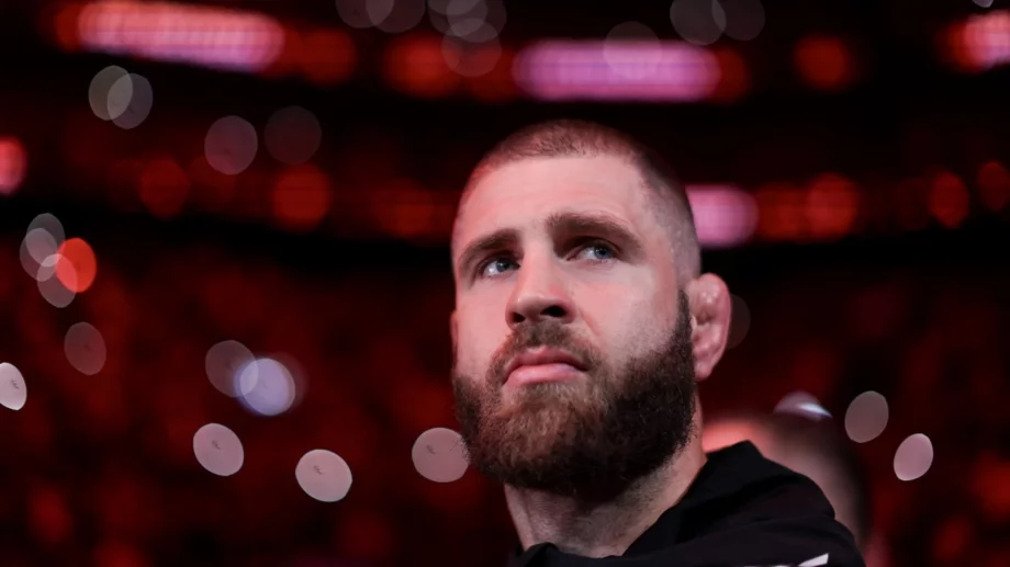 Дребна грешка коства 100 000 долара на Иржи Прохазка, нокаутираха го пред погледа на Доналд Тръмп