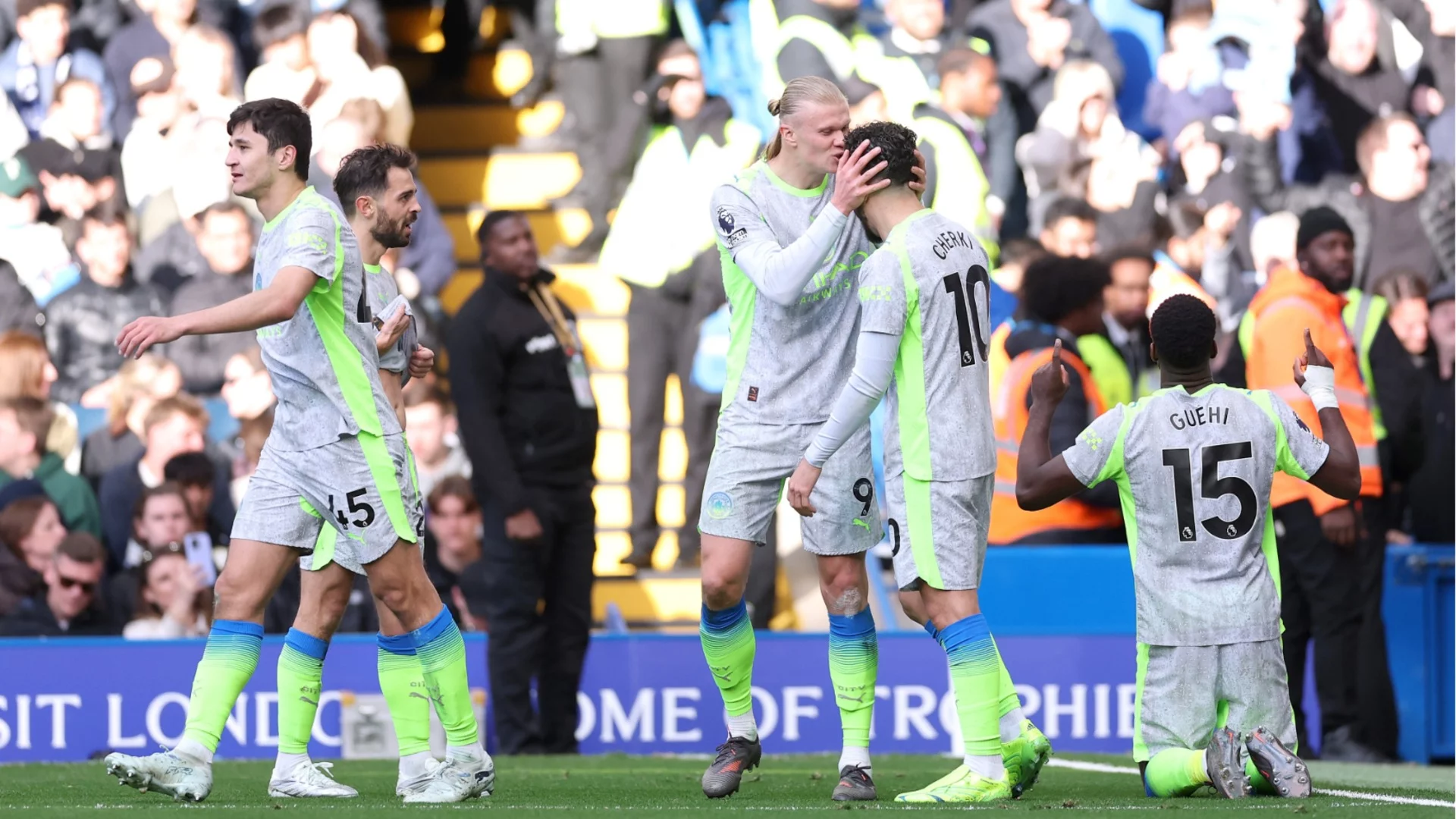 Арсенал, пази се! Сити унищожи Челси и показа мускули в критичен момент в борбата за титлата