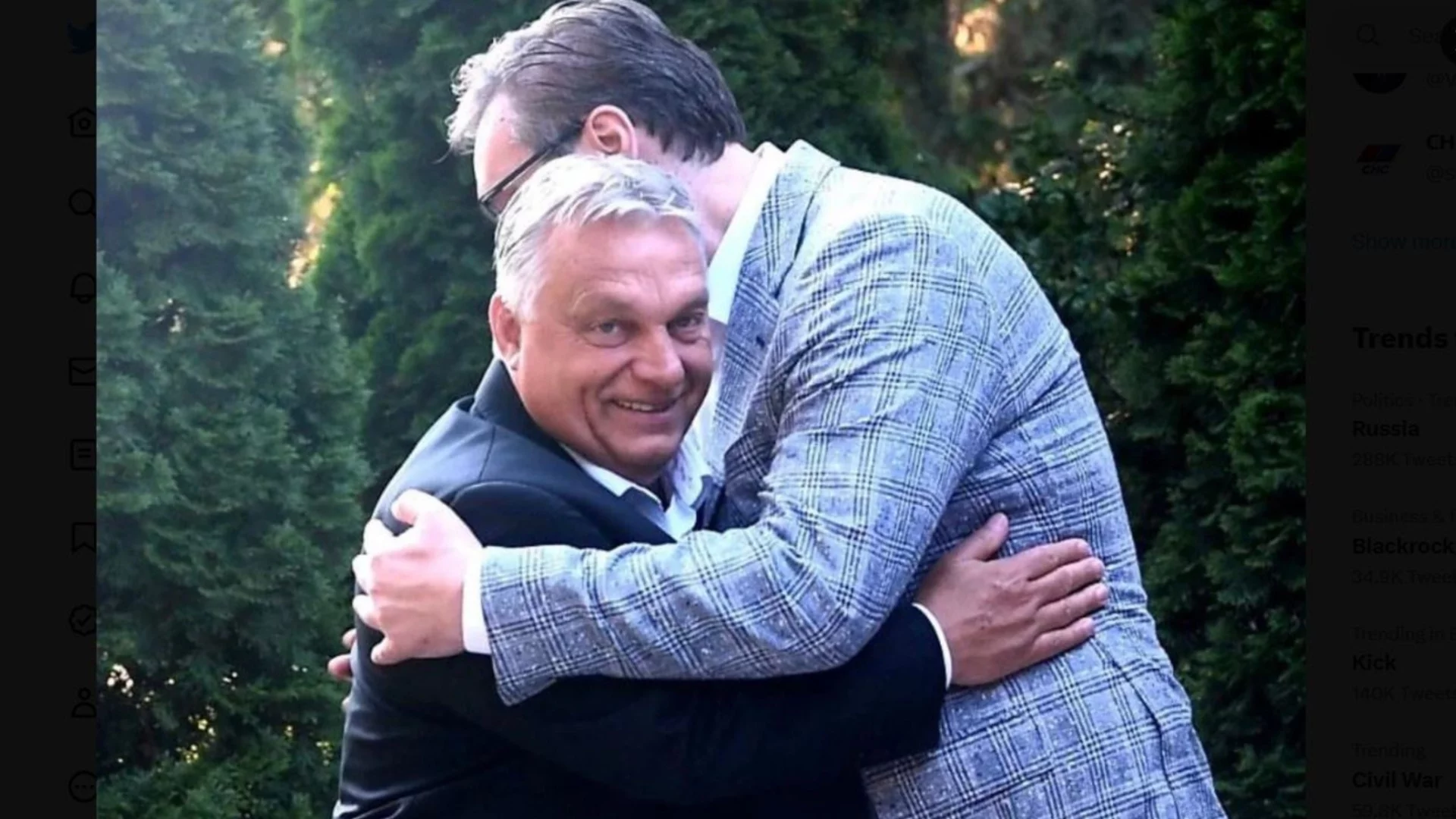 Падне ли Орбан днес, за Вучич става страшно