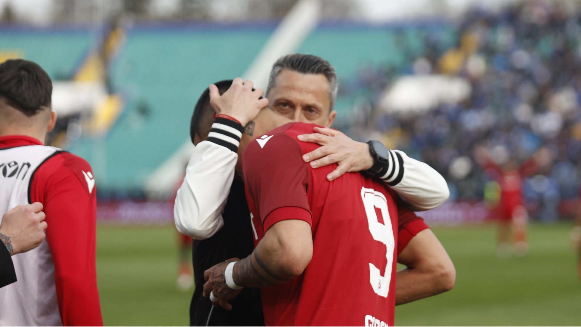 Христо Янев захапа Хулио Веласкес за стила на игра на Левски и направи препратка към миналото дерби