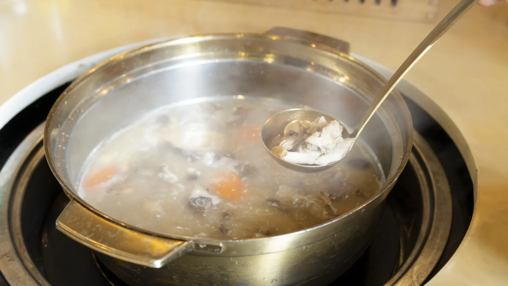 Как се прави най-ароматната агнешка супа