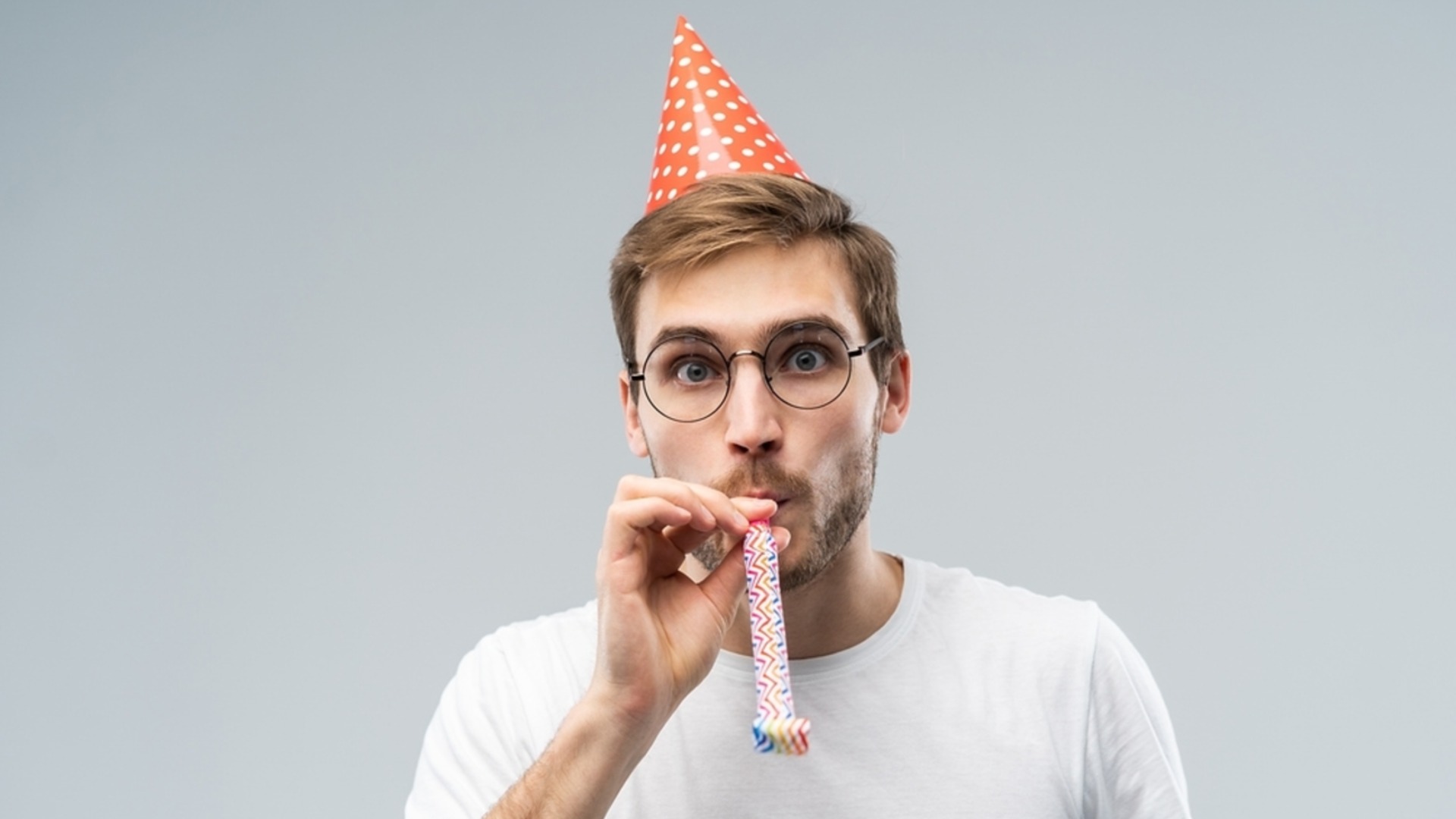 Кой има имен ден днес, 14 април 2026 г. Честито!