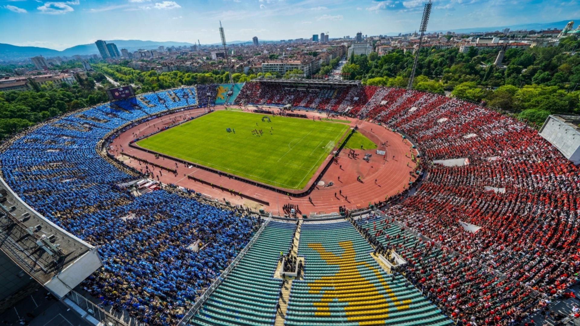 Лудница за дербито! Над 26 000 вече с билет, ЦСКА пуска още - стадионът ще гърми!