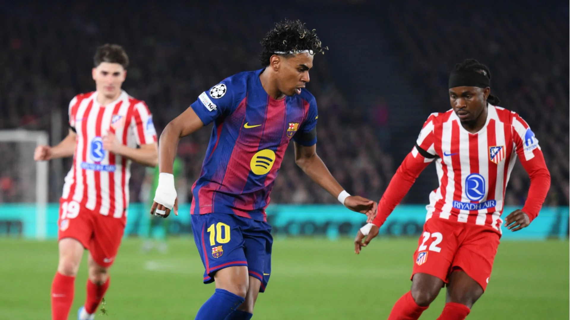 УЕФА отряза Барселона, легенда на Юнайтед отписа каталунците от Шампионска лига