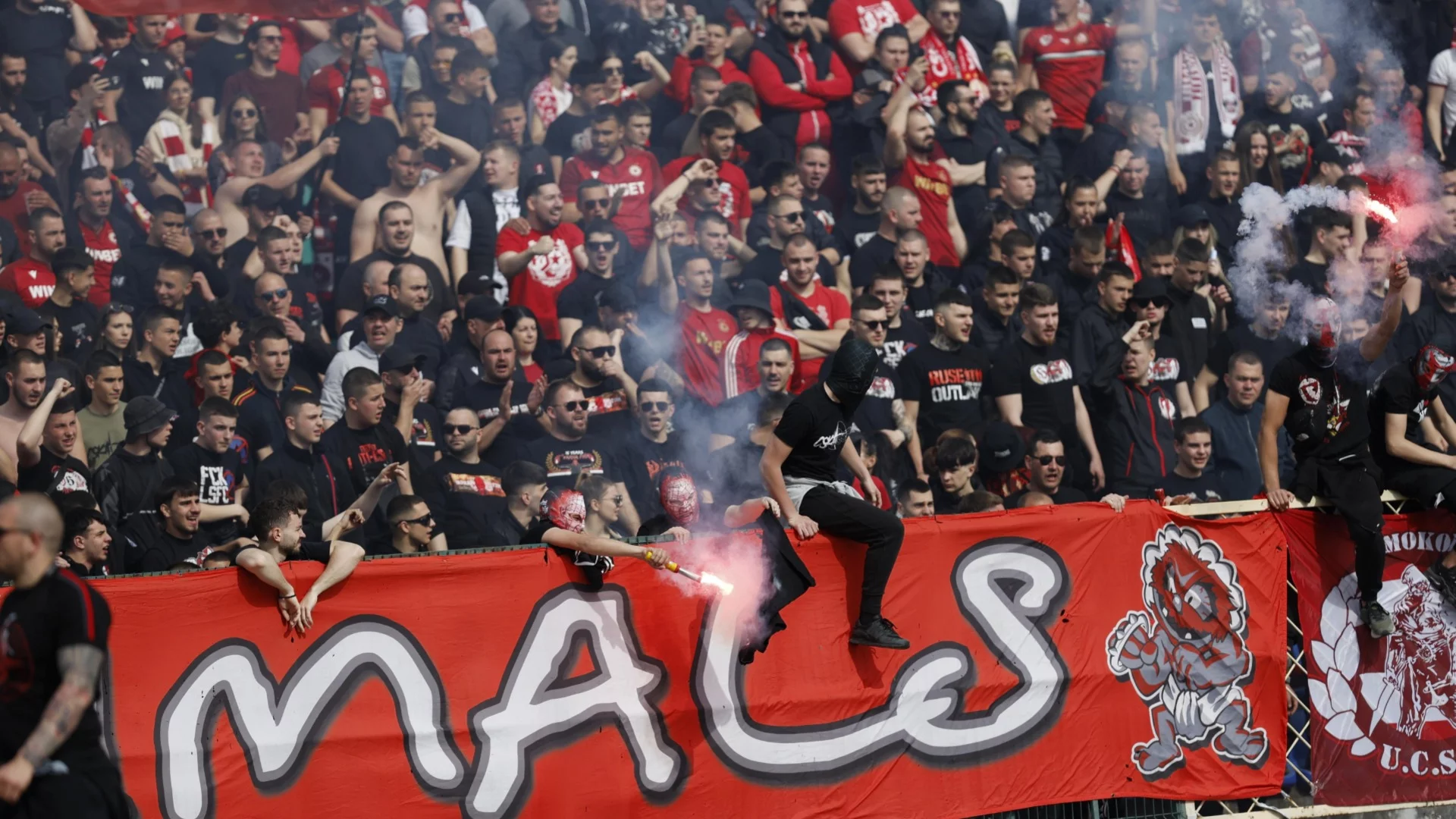 ЦСКА осъди агресия на свои фенове по време на Вечното дерби