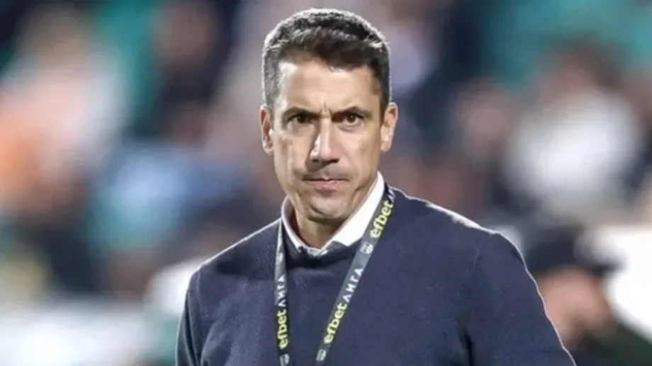 Миг на помрачение: Грешката на Веласкес, която коства всичко на Левски срещу ЦСКА