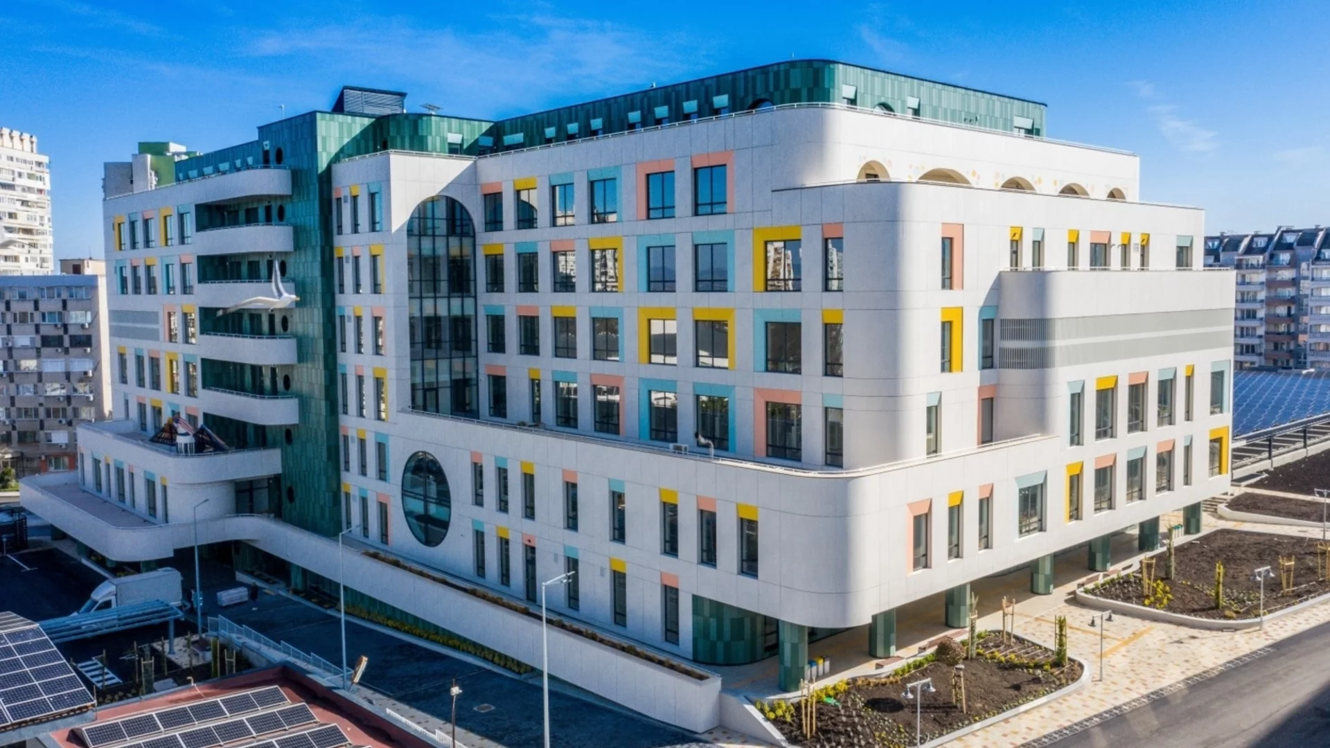 Няма място в центъра, странни проблеми: Здравният министър каза кога ще бъде изградена Националната детска болница