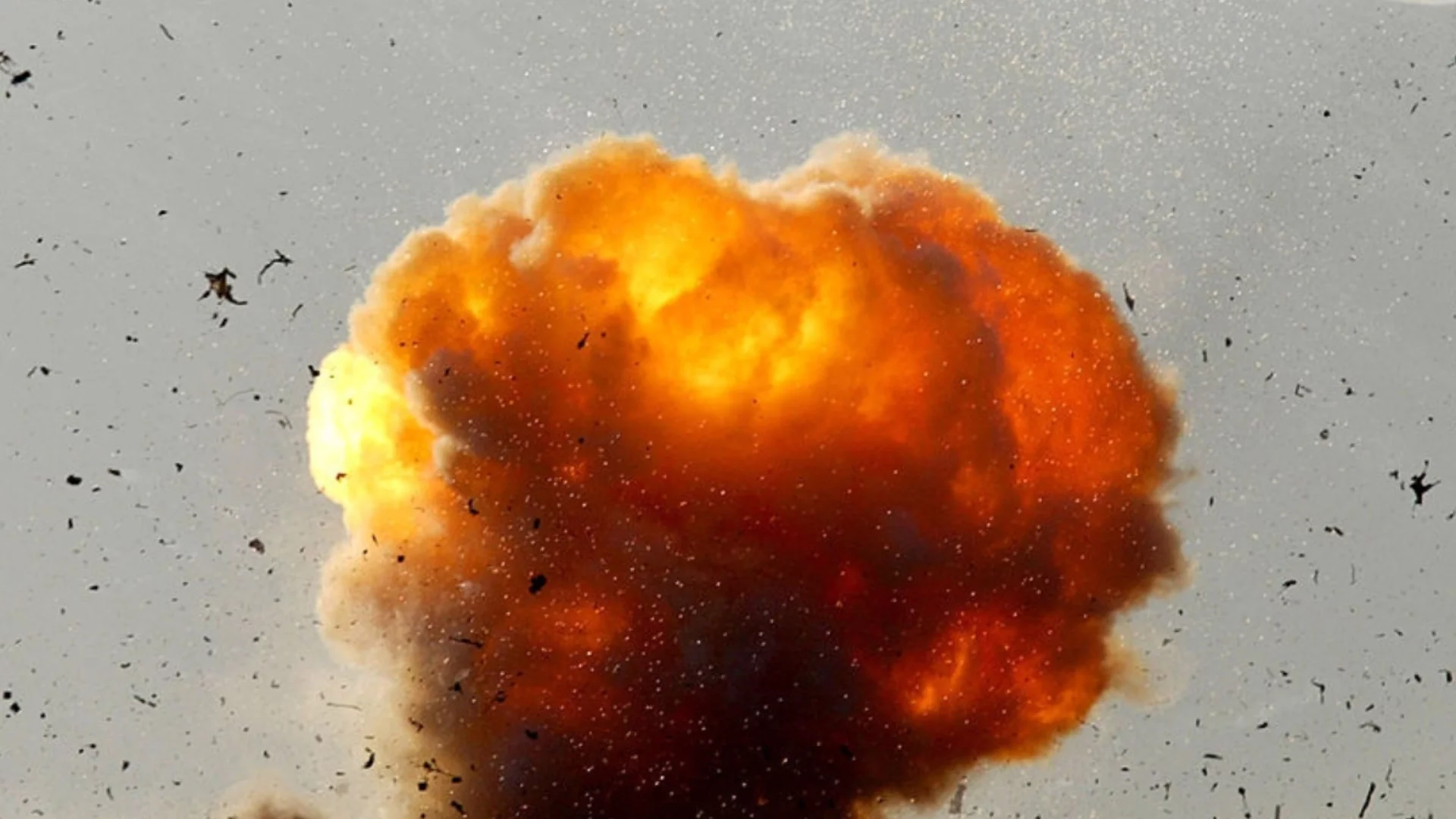 Смях до дупка: В Русия отрекоха удар по химически завод, било ИИ ВИДЕО. Припомнят обаче какво се прави при теч на амоняк