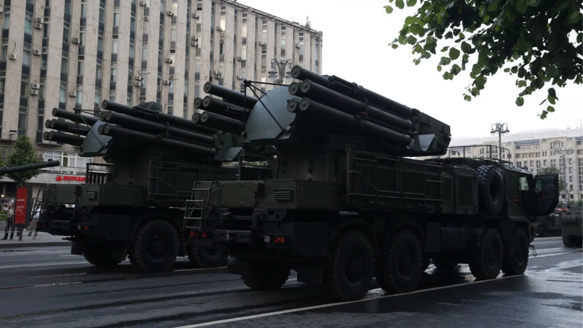 НА ЖИВО: Кризата в Украйна, 14.04.26 - Нови ПВО установки пазят резиденция на Путин