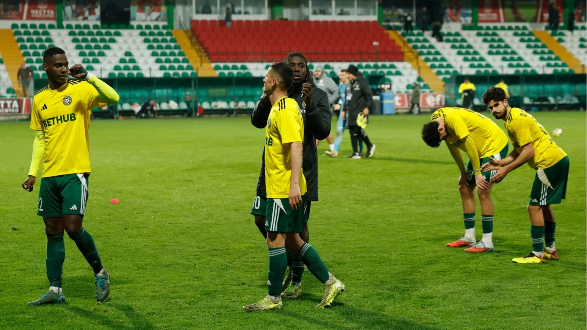 Ботев намери цаката на терена в Добрич! Играч на ЦСКА рита трудовата книжка на бивш треньор на Левски (резултати)