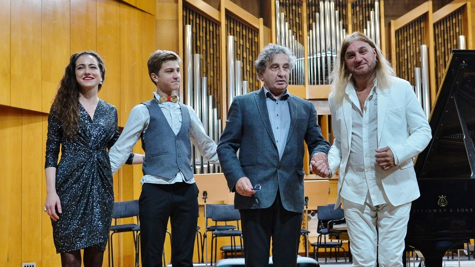 "Панчо Владигеров – младши и Kalki’s Family представят ВЛАДИГЕРОВ" на турне из България