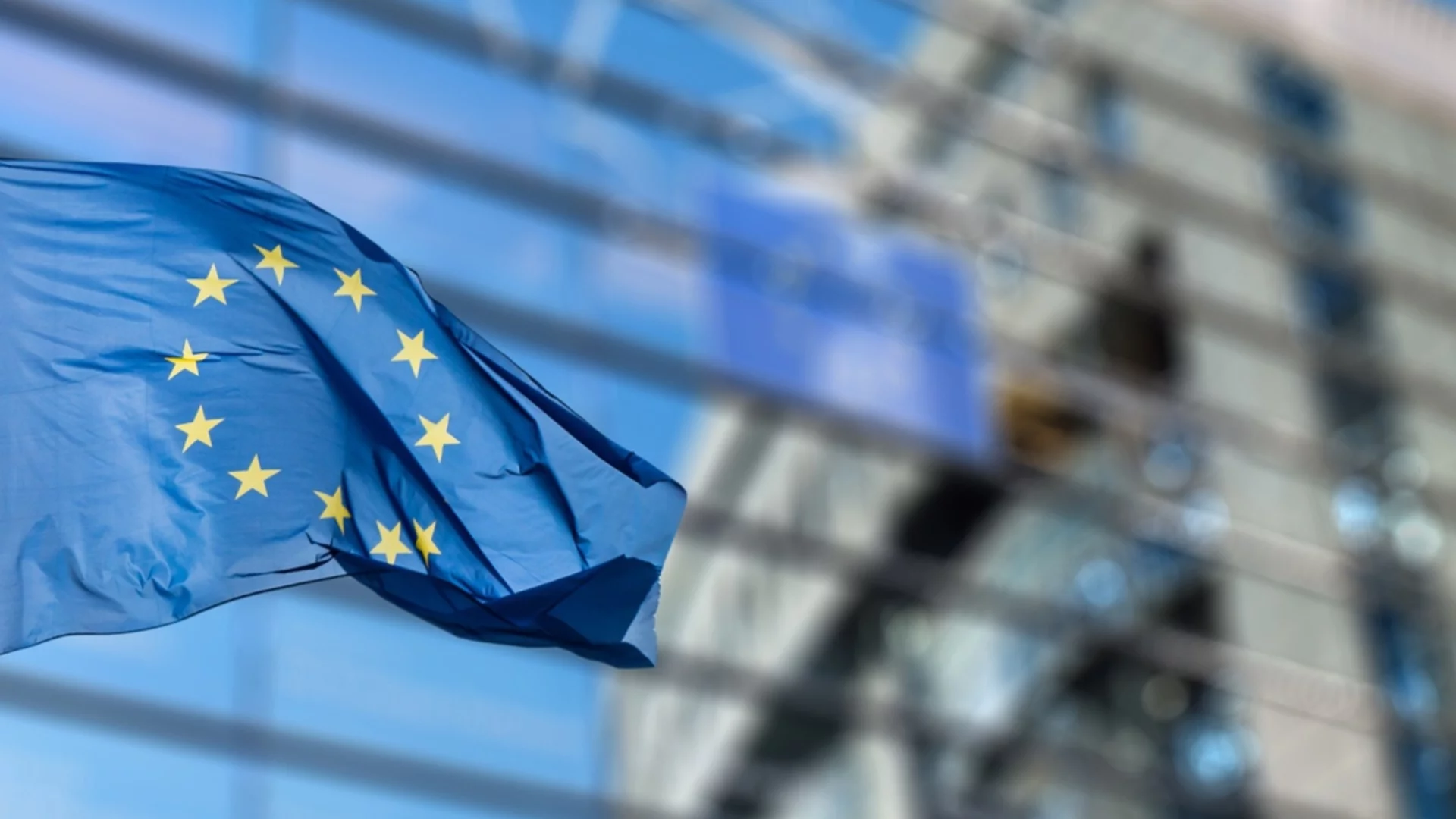 Завръщането на блудните синове: ЕС като спасителен пояс за Унгария и Великобритания