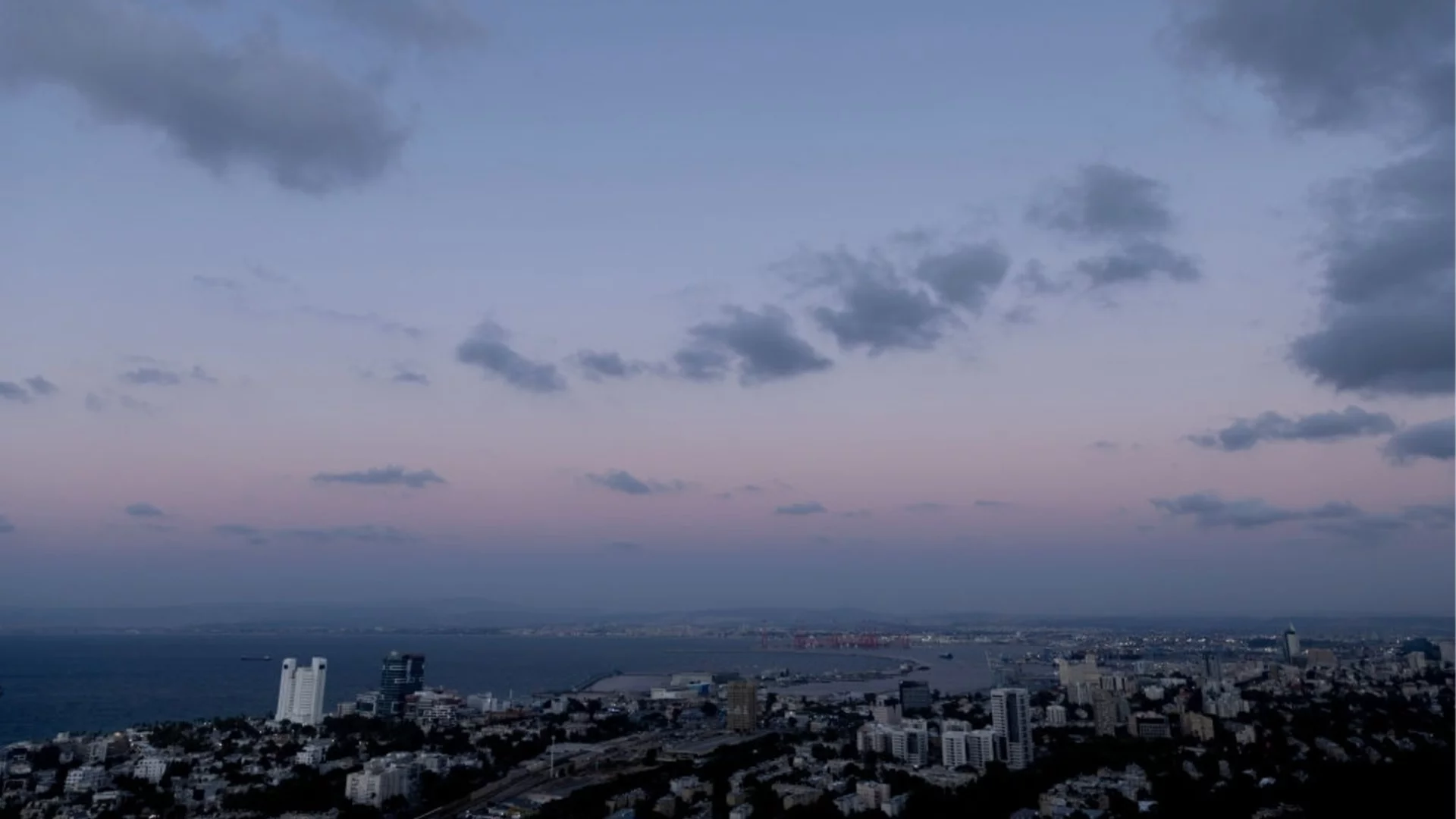 Израел е пуснал руски кораб с откраднато украинско зърно (СНИМКИ)