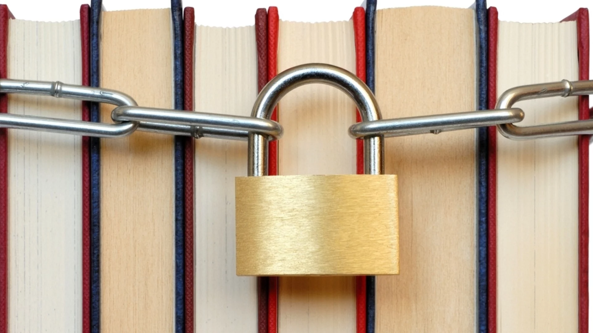 Заличаване: Русия конфискува над 50% от библиотечния фонд?