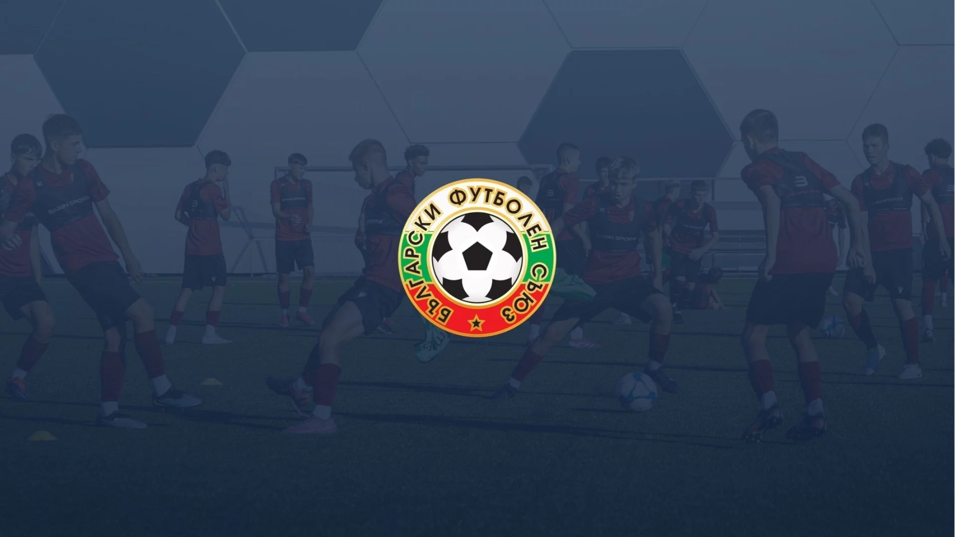 Още една лоша новина в българския футбол - национален треньор се бори за живота си след инсулт