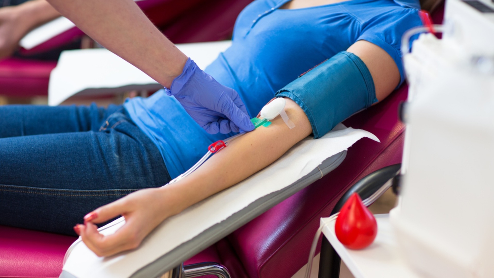 Здравен парадокс: Пари за еднакви лекарства за 500 лв и 8000 лв има, но за пълнолетните болни - не