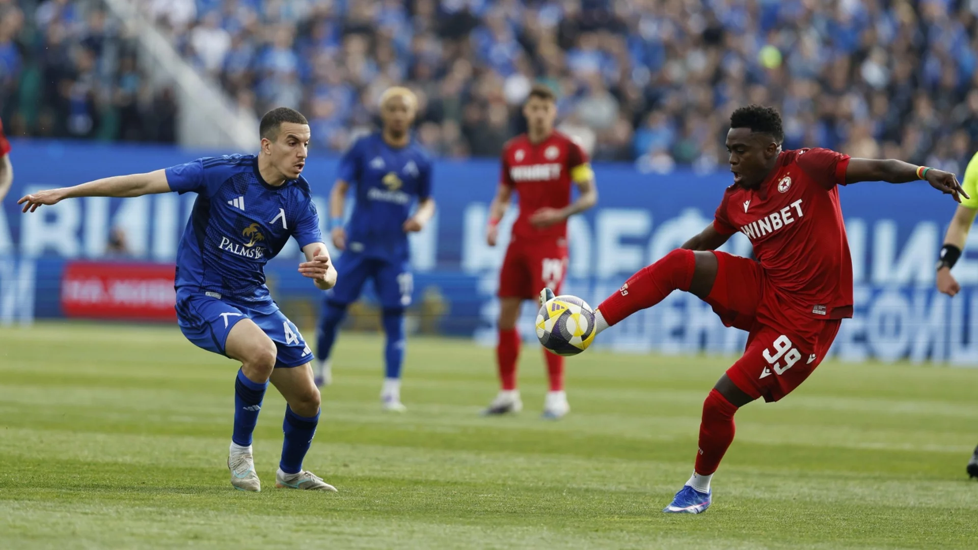 Левски и ЦСКА влизат в люта битка за юноша на Спортинг Лисабон