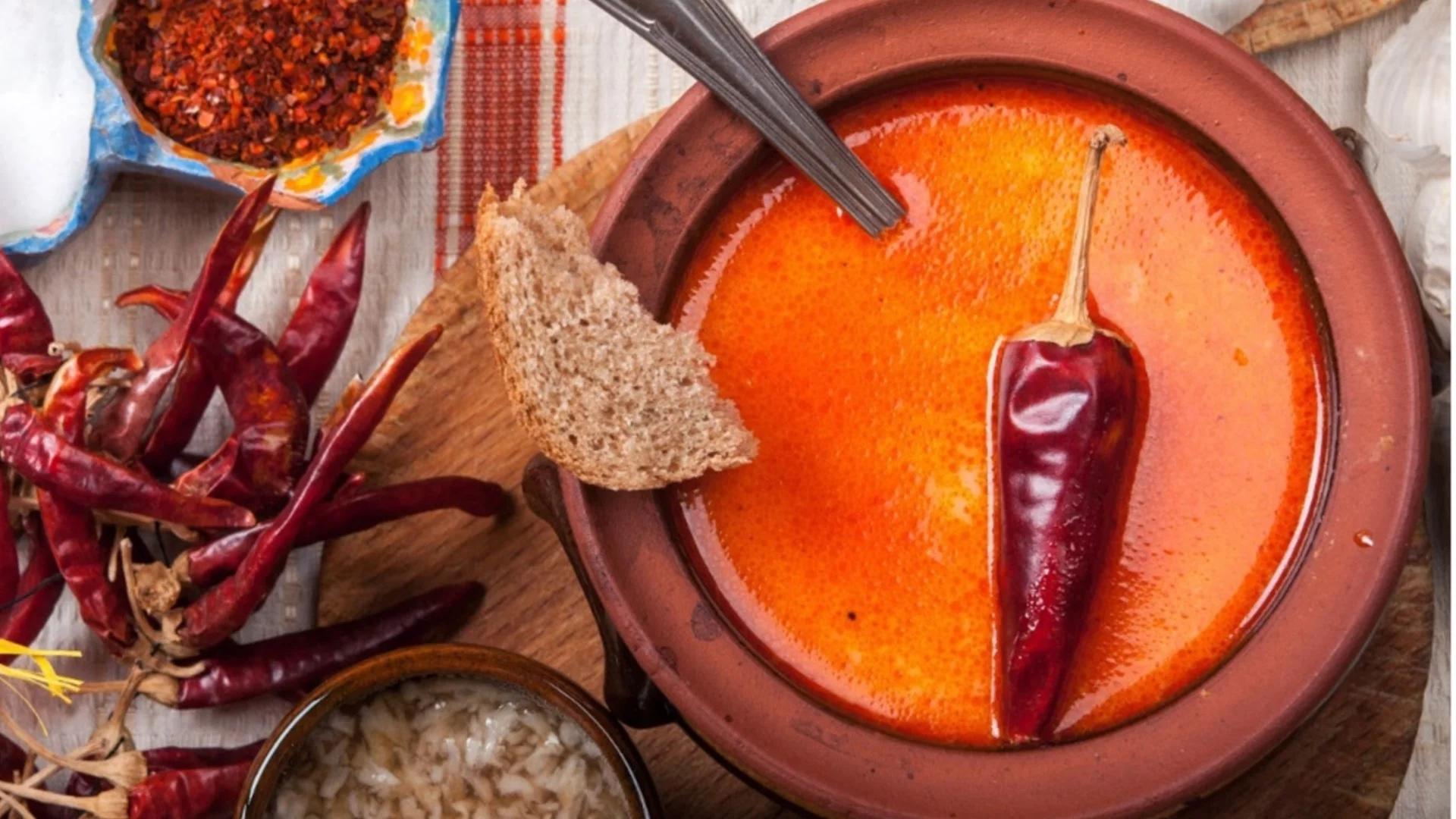 Гърция и Турция се карат чия е шкембе чорбата, но са категорични - бори махмурлук