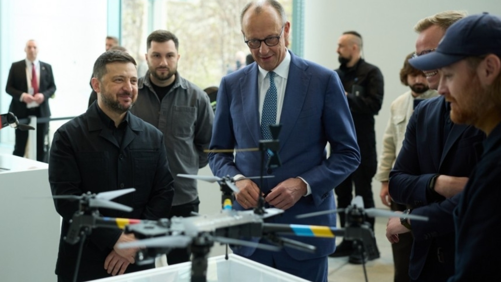 Първият транш от 90-те млрд. за Украйна отива за дронове