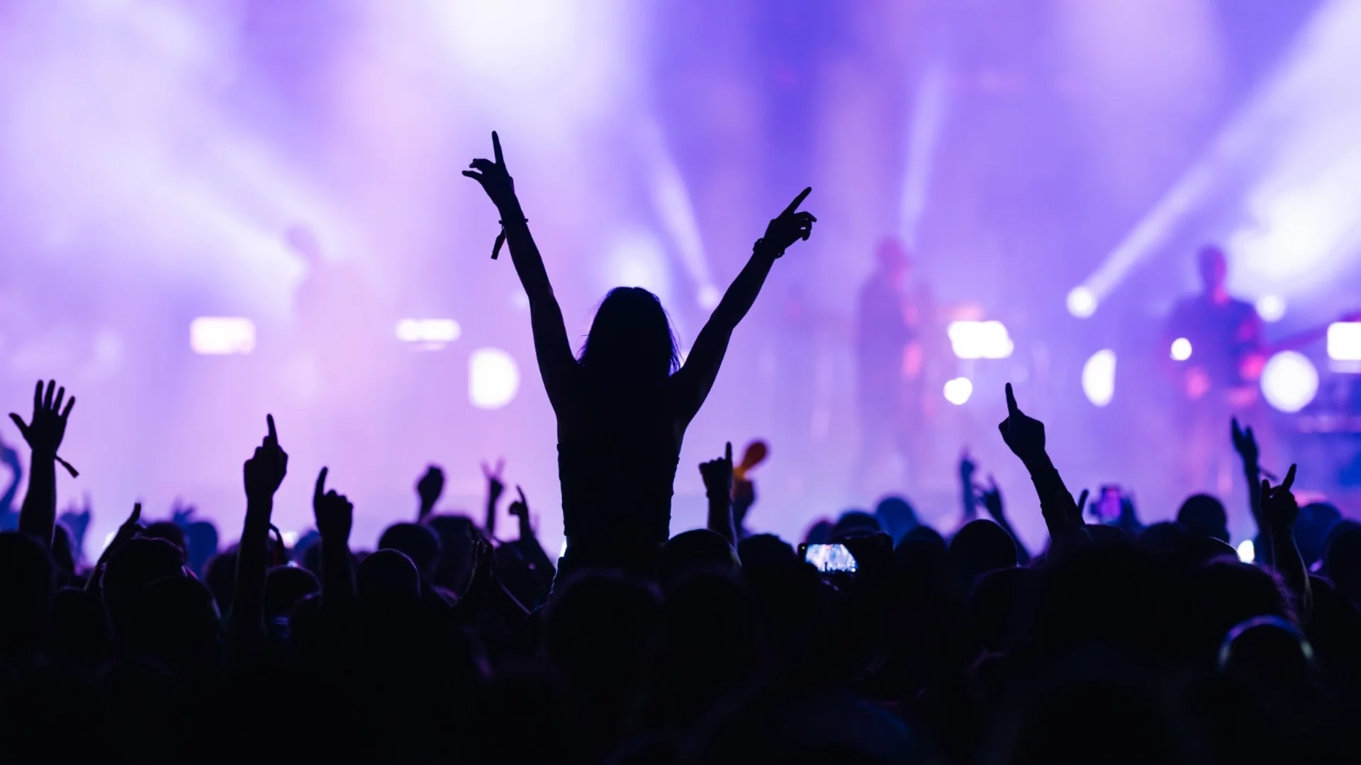 Бръкнаха в джоба на феновете: Тежък удар за известна платформа за онлайн билети