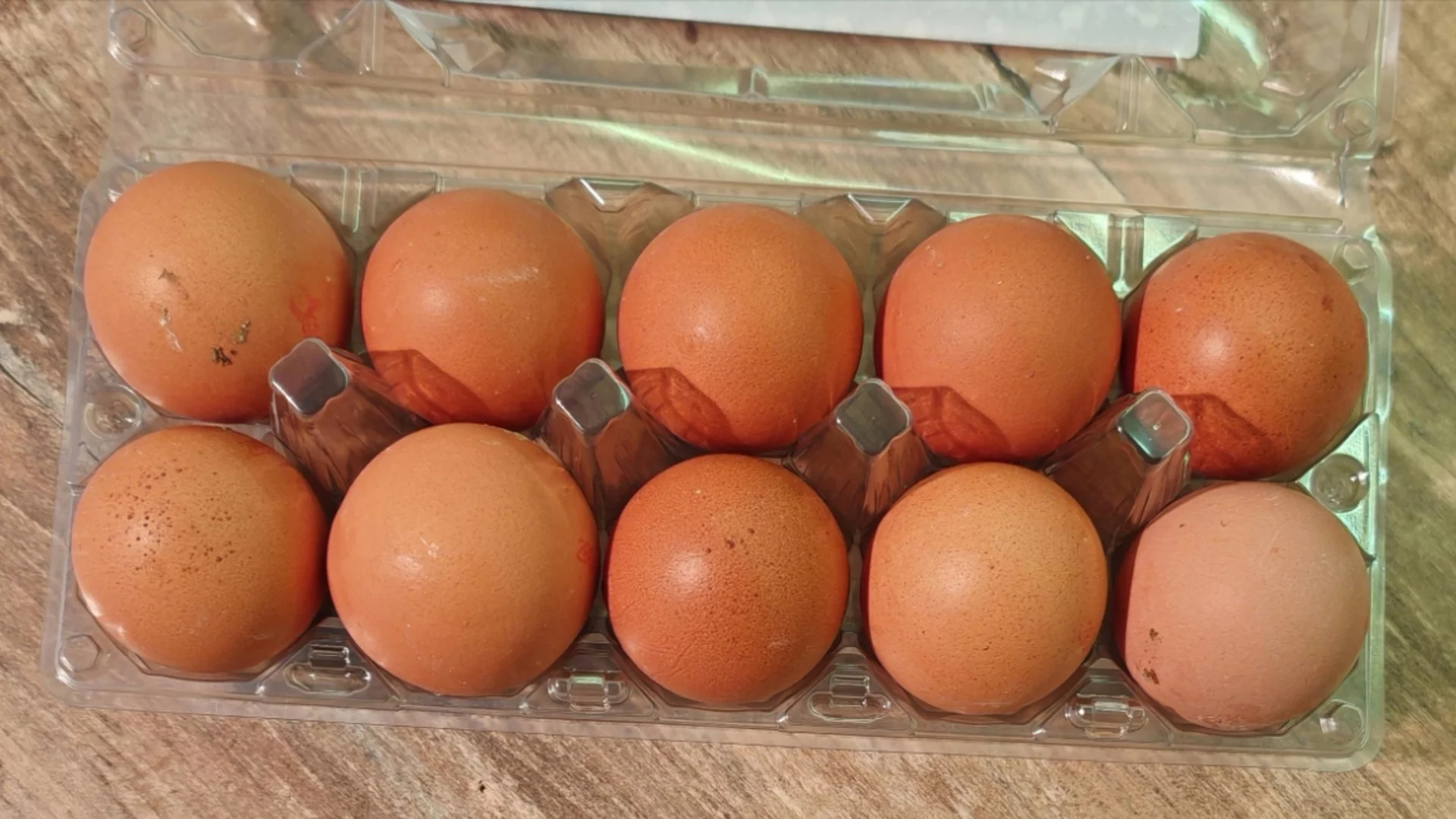 Хванаха над 40 тона опасни яйца преди Великден