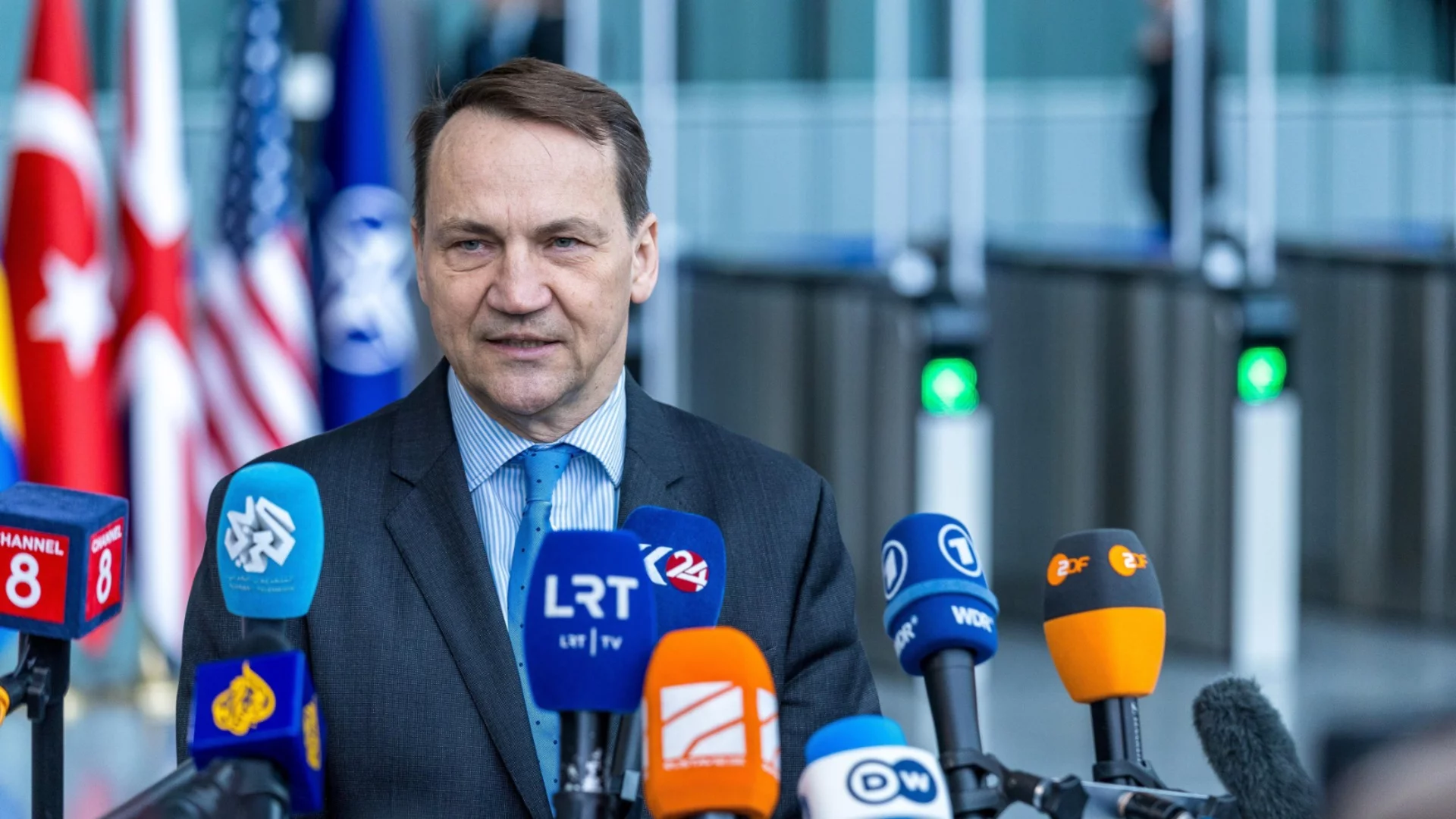 Един от най-върлите съюзници на Украйна я спира по бързата писта към ЕС