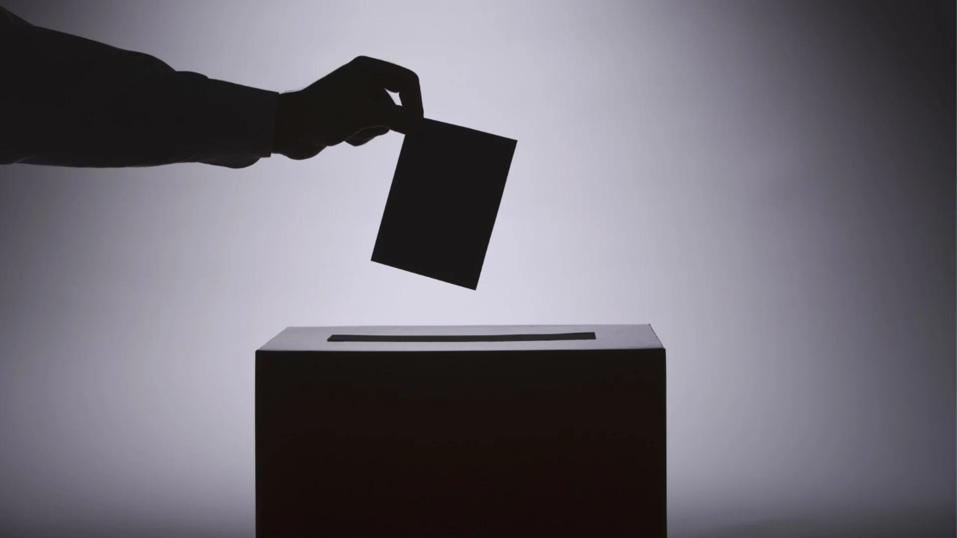 Хиляди българи ще гласуват от болничното легло