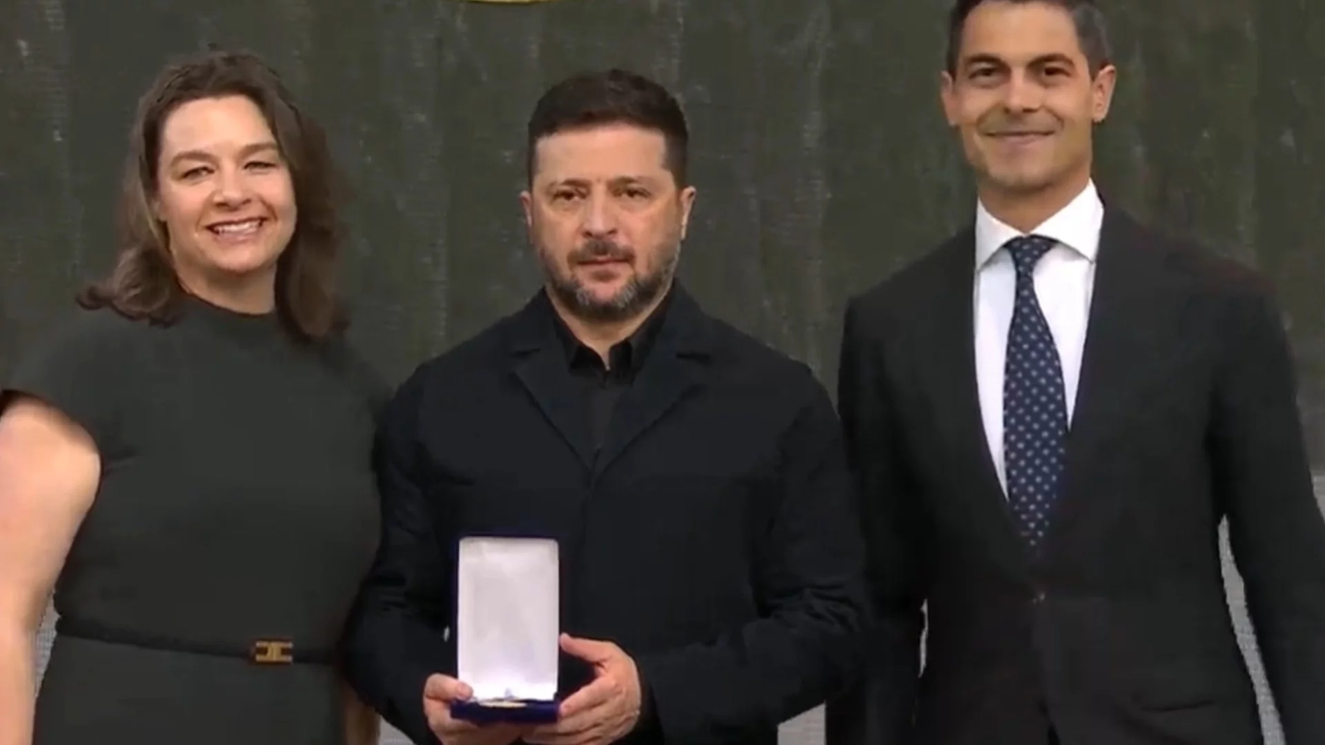 Зеленски и украинският народ получиха престижна награда в Нидерландия (СНИМКИ, ВИДЕО)