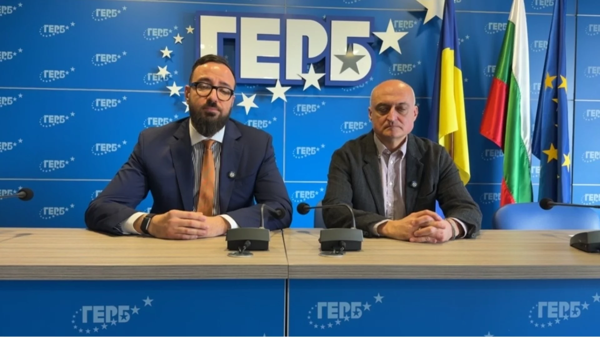 ГЕРБ: С детска отвертка отворихме машина за гласуване, 10 000 от тях може да са компрометирани (ВИДЕО)