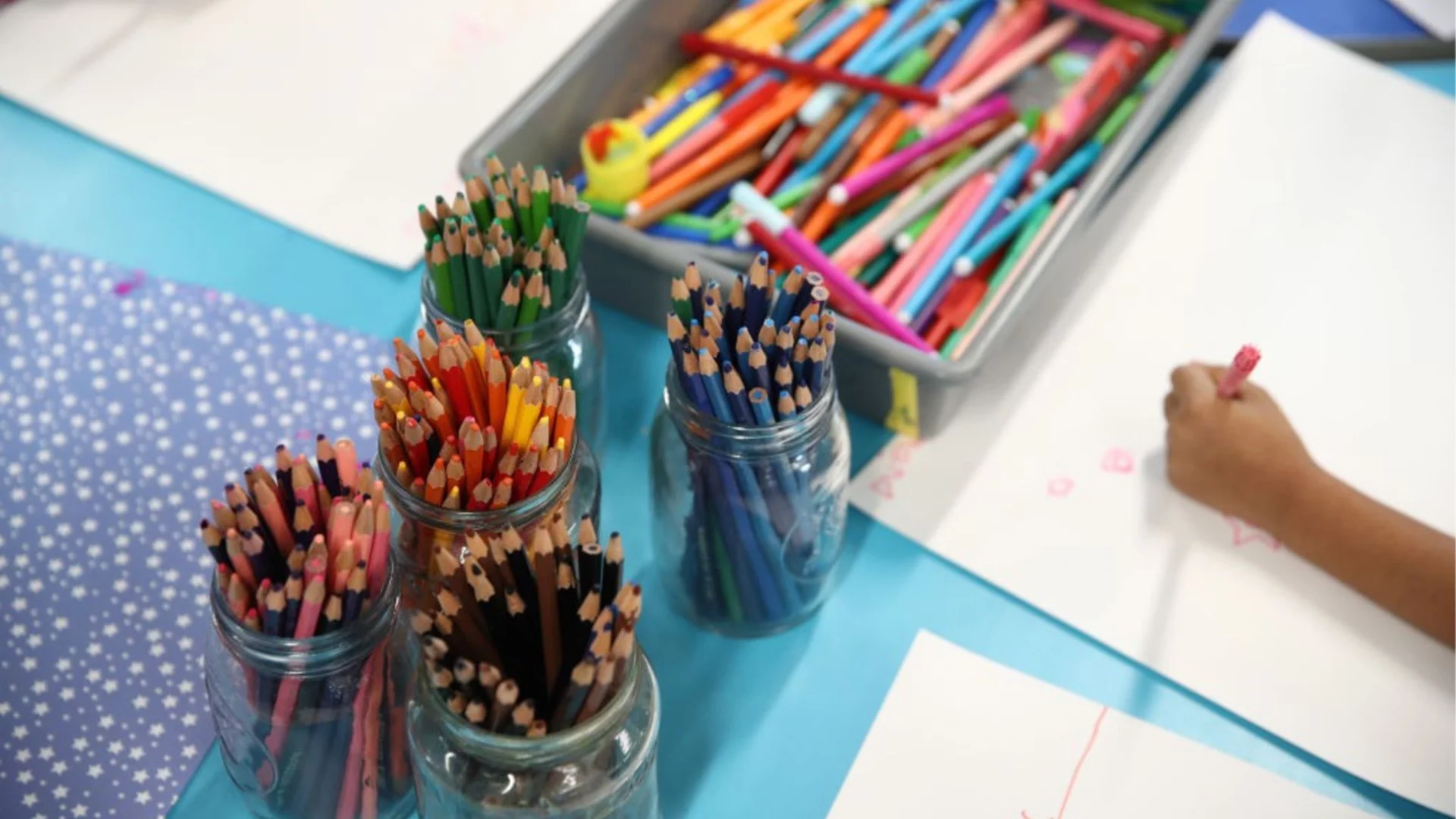 Отпускат над 7,5 млн. евро за строеж и ремонт на детски градини, училища, спортна база и студентски общежития