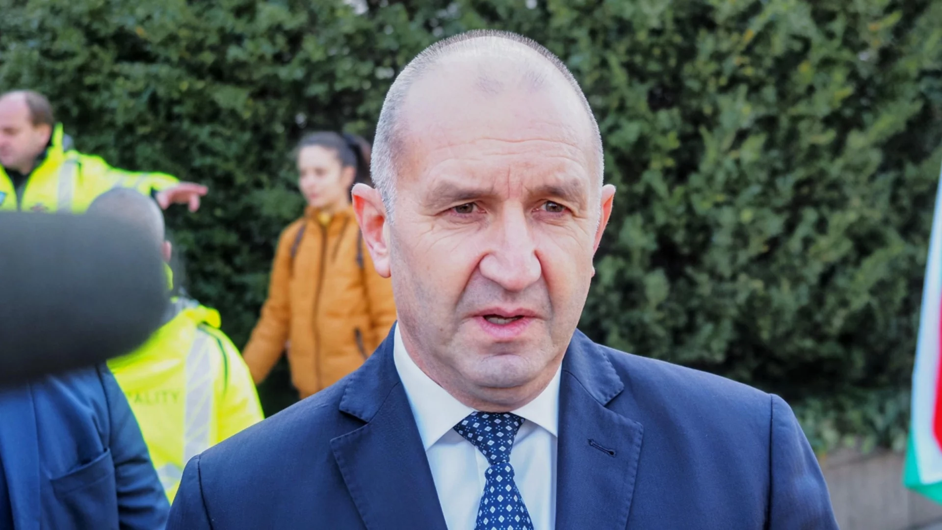 Reuters за Радев: Проруски, подкрепен от селски избиратели и известен като "новия Орбан"