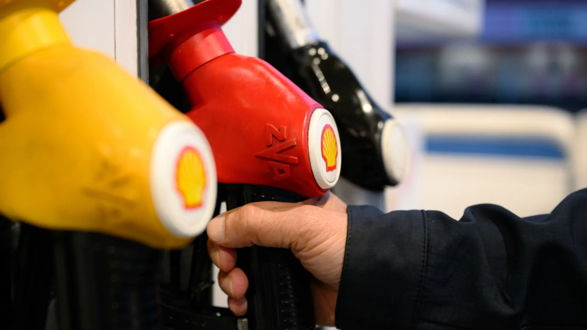 На 75 км от Турция продават гориво на едни от най-ниските цени в Европа