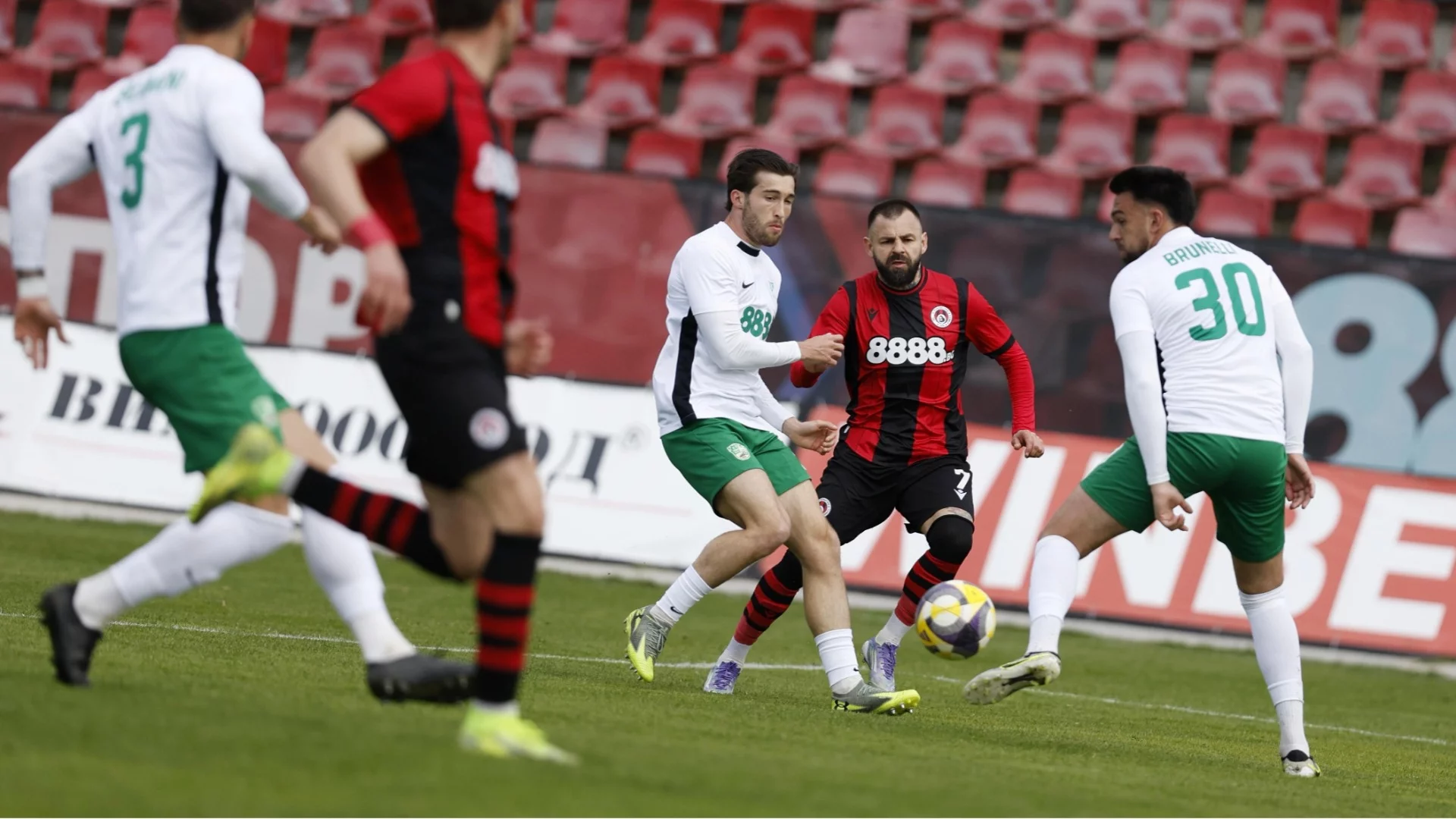 Спас Делев: “Още не мога да си го обясня, разочарован съм от мача с Левски на “Герена“