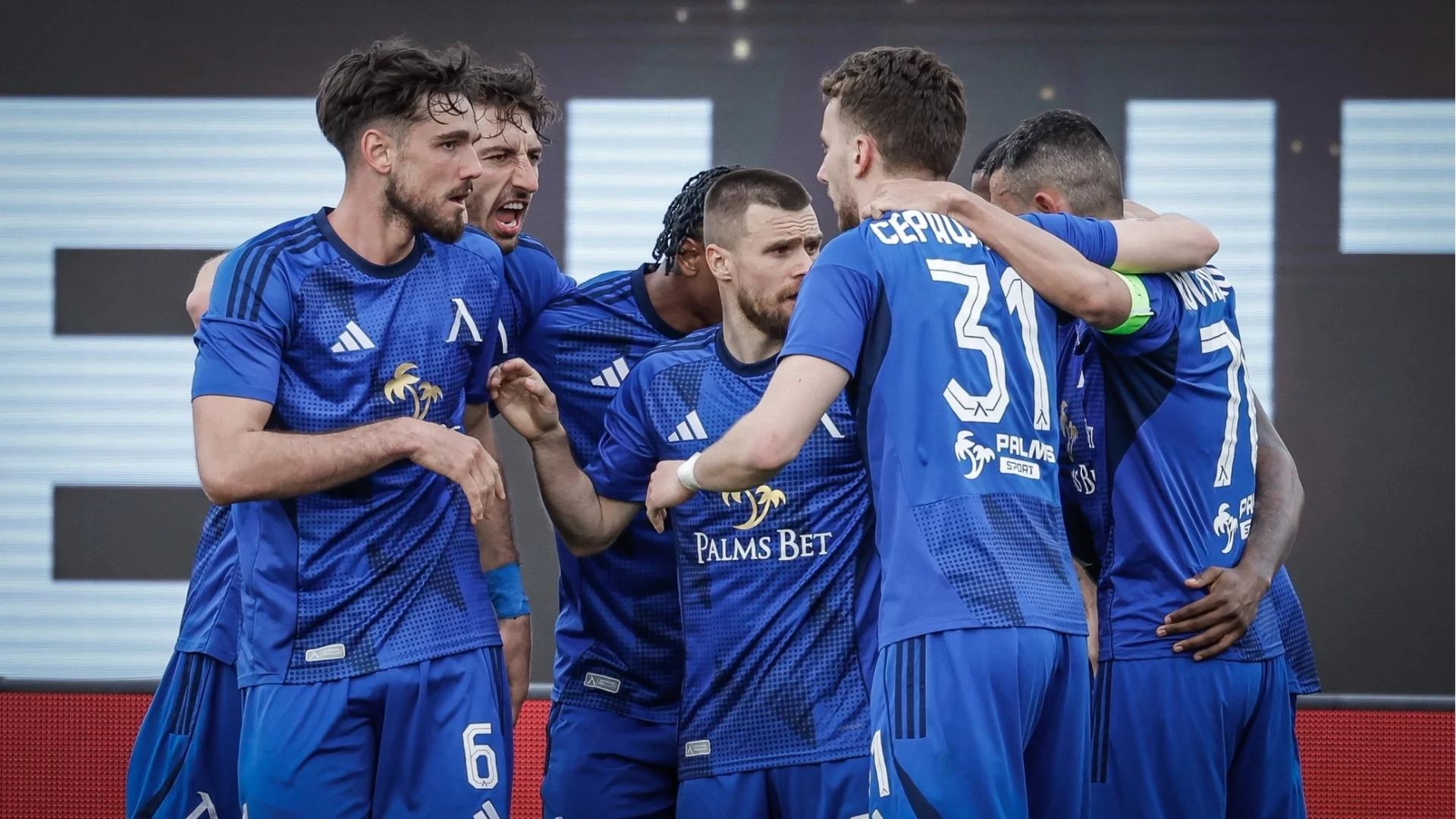 Пече се голяма сделка в Левски! Ас на "сините" отива в гранд от съседка на България