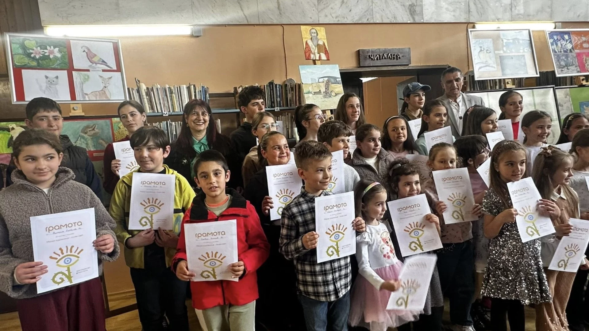 Зам.-кмет на Самоков откри изложбата „Малки художници – голям свят“