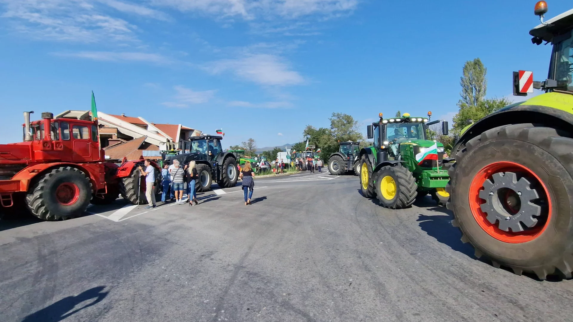 Зърнопроизводителите заплашиха с протест, ако държавата не ги спаси
