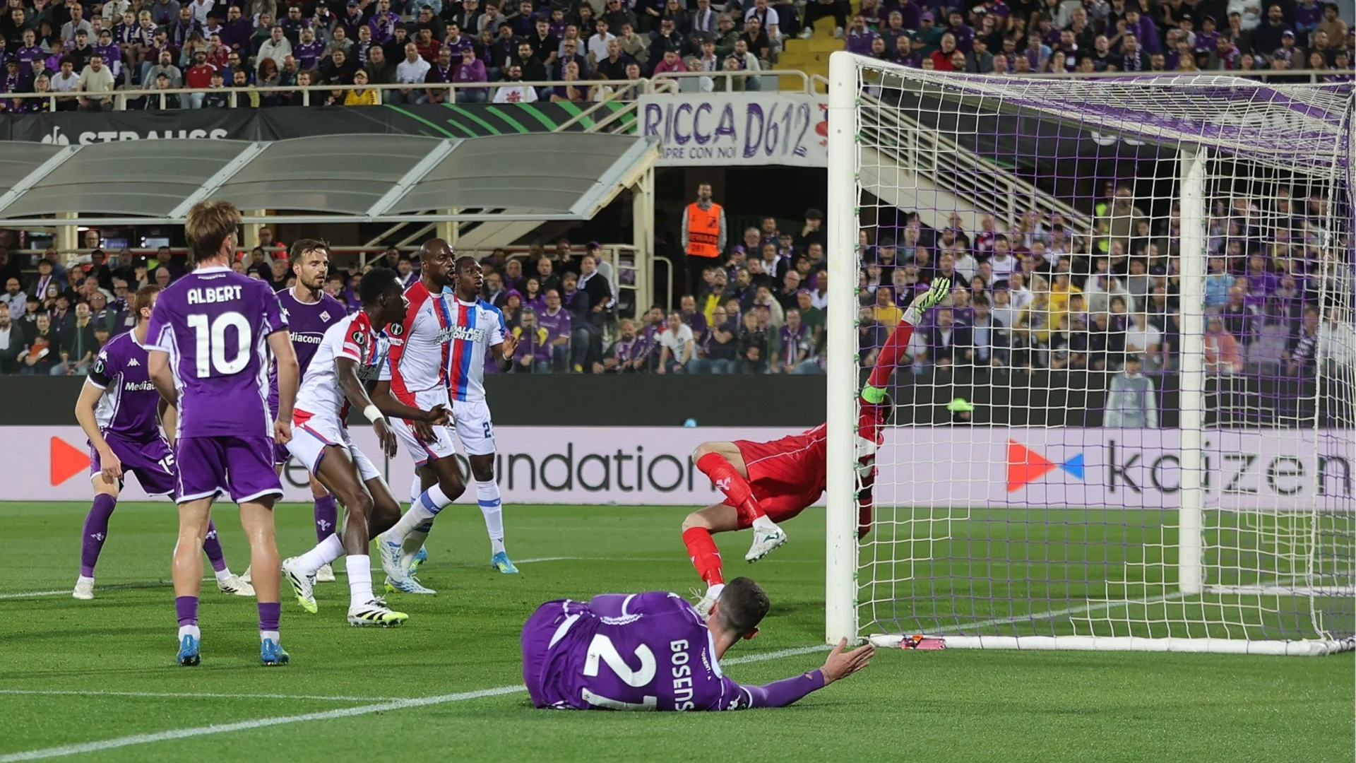 Един обрат и много попарени мечти в Лигата на конференциите: Ясна е финалната 4-ка