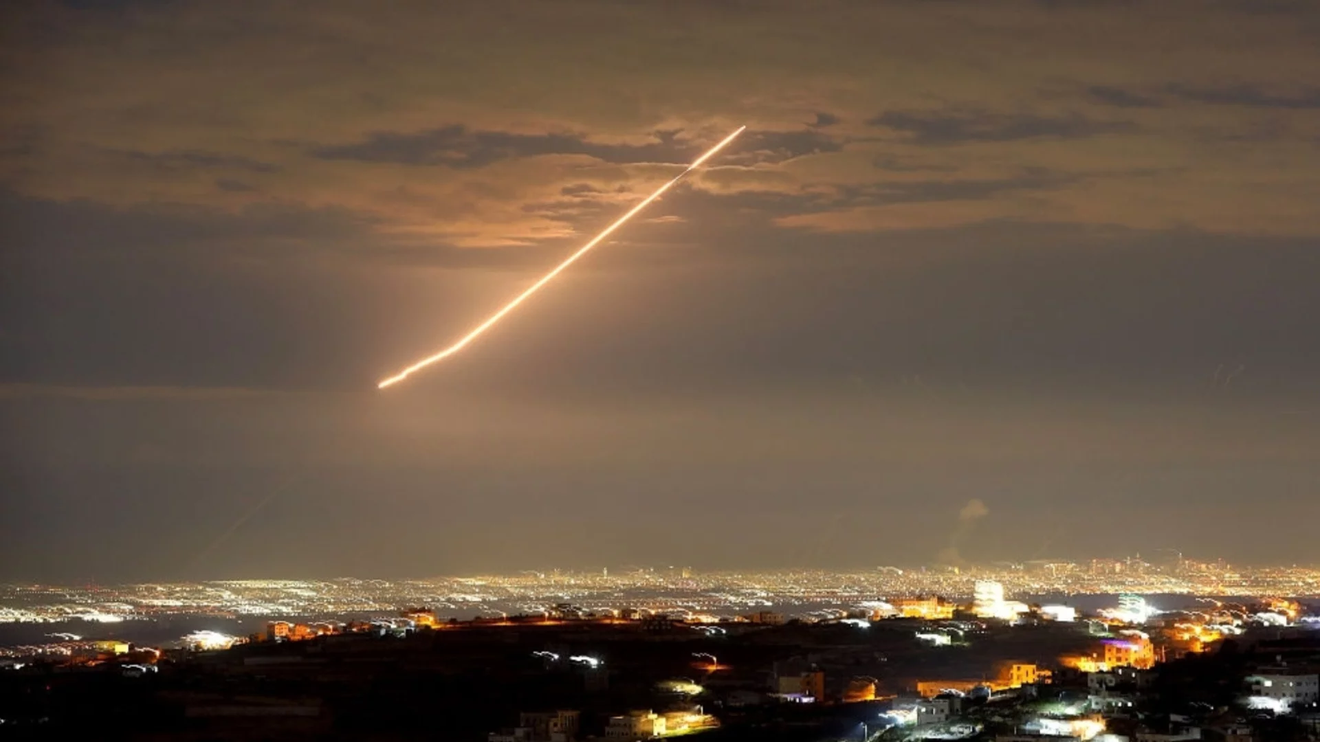 The Guardian: Щети като от бомби с мемета - Иран печели разгромно войната на пропагандата срещу Тръмп (ВИДЕО)