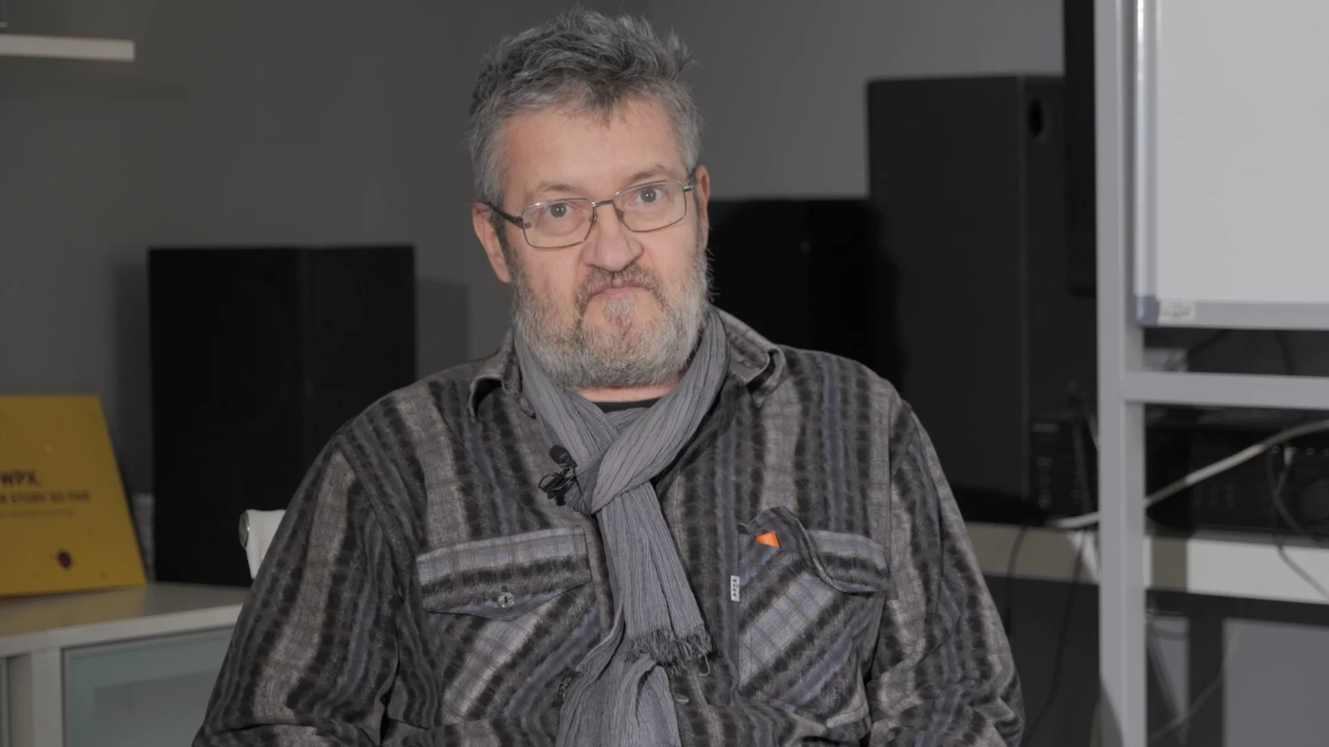 Пишете на бюлетината "ЗА ЛЕВА!!!": Прокуратурата се задейства срещу Комарницки заради шега във Facebook