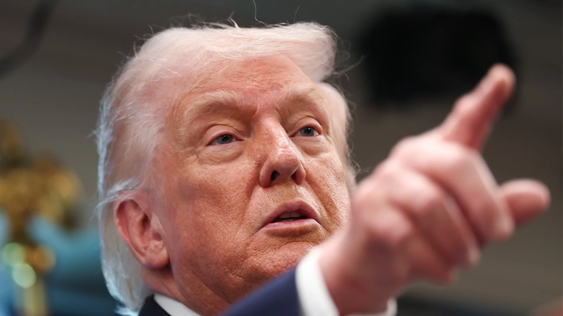 Анализ: След краха на Орбан Тръмп става токсичен за крайната десница в Европа